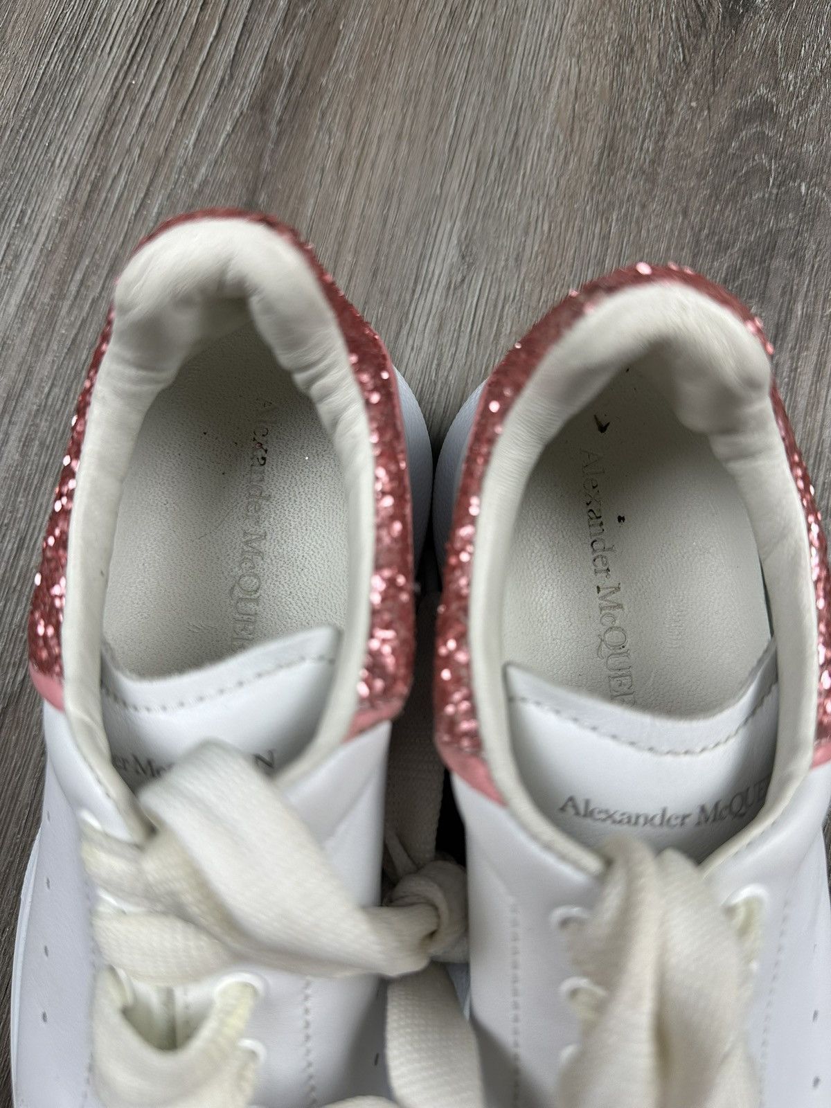Alexander McQueen Alexander McQueen Oversized Sneaker Kids 'Pink Glitter' Size US 11.5 / IT 41.5 - 6 Thumbnail