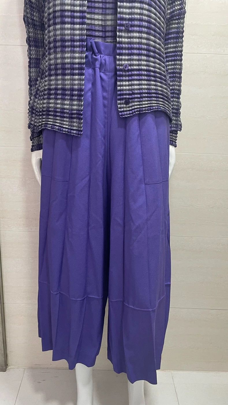 Issey Miyake Issey Miyake size:one size Pleated purple trousers Size 22" - 3 Thumbnail