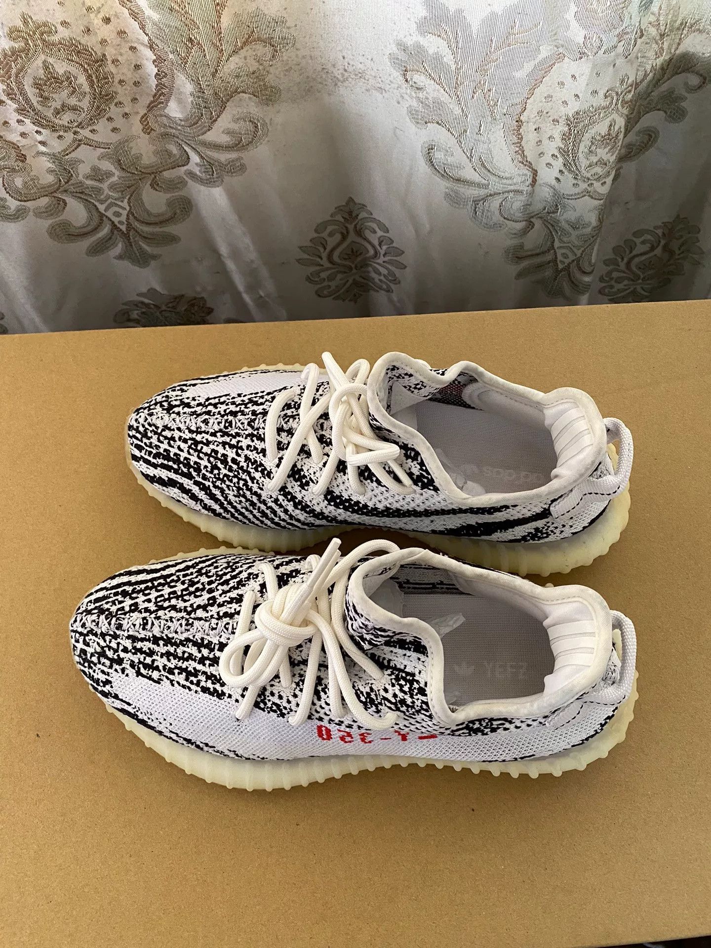 Adidas Adidas YEEZY350 White Lowtop Sneakers 39 Men Size US 6.5 / EU 39-40 - 1 Thumbnail