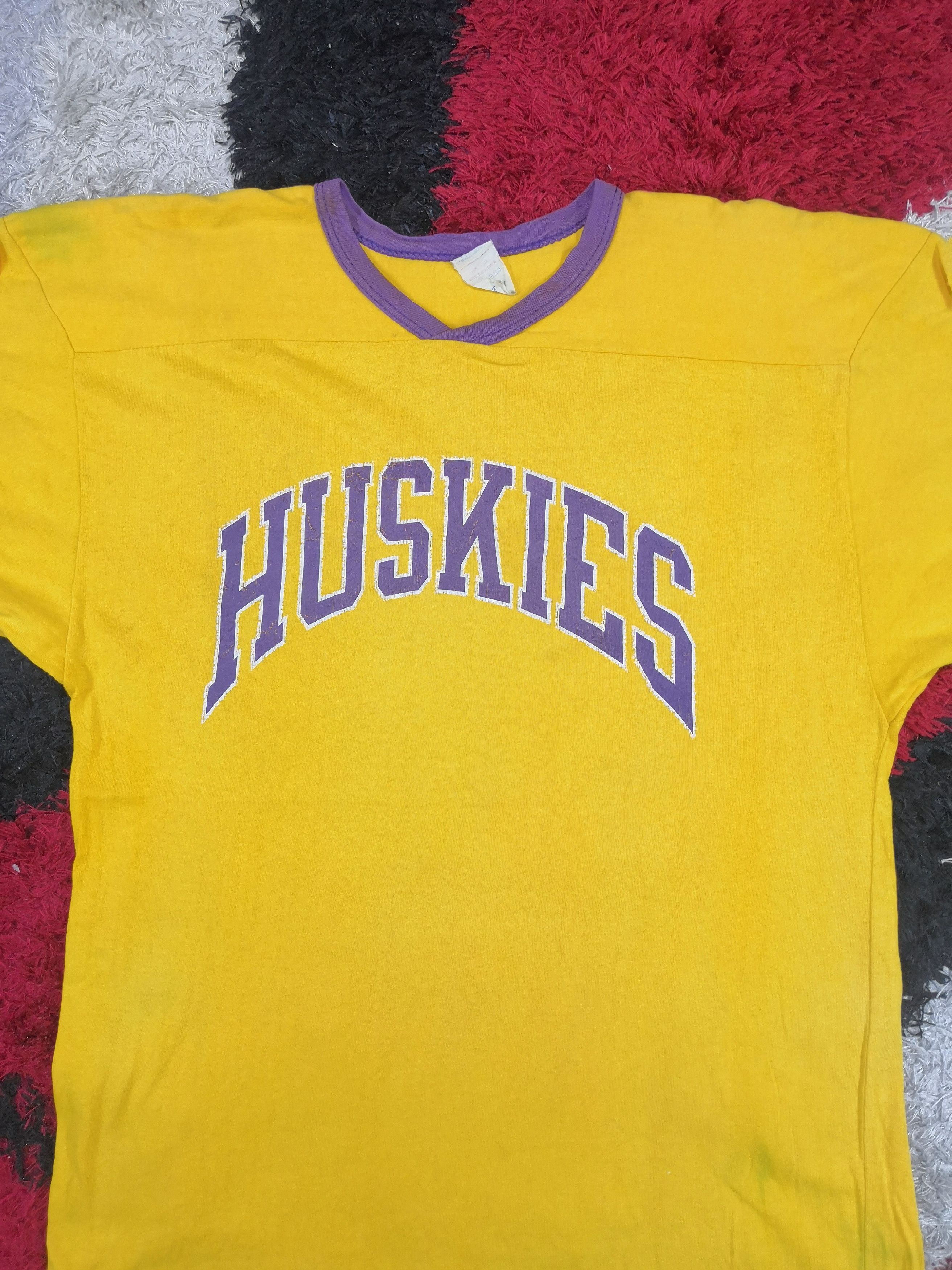 Vintage Vintage 90s Huskies T-Shirt Raglan NHL Sportswear Tees Size US L / EU 52-54 / 3 - 4 Thumbnail