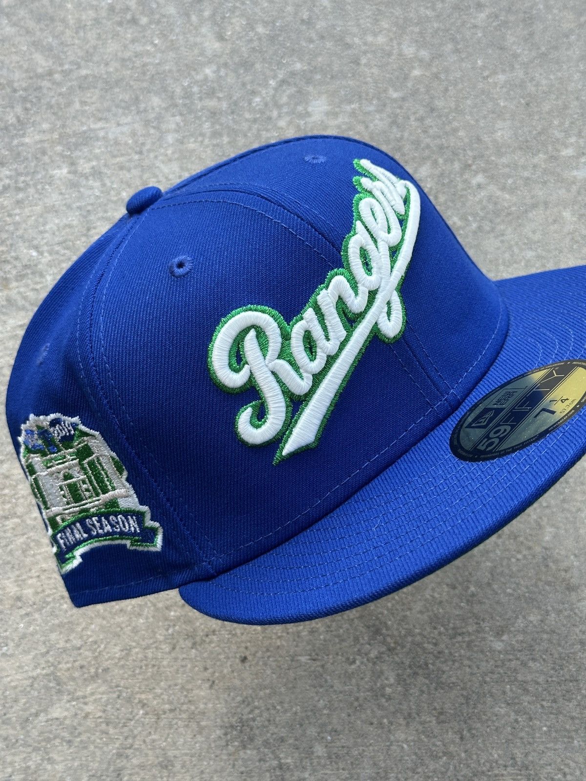 MLB × New Era Texas Rangers Two Tone Script Fitted Hat 7 1/4 95 North NBA Size ONE SIZE - 1 Thumbnail