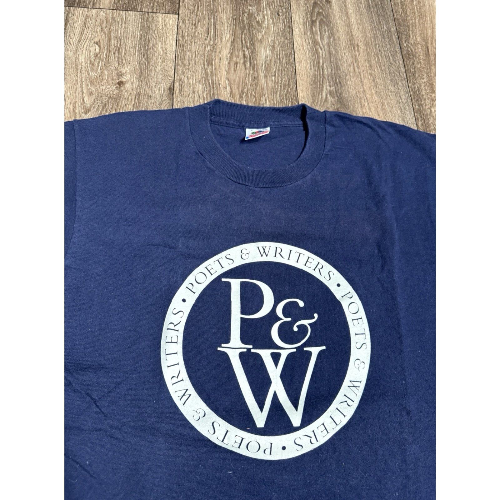 Fruit Of The Loom VINTAGE 80s Poets & Writers Scholars Creative Navy Blue T-Shirt Large Size US L / EU 52-54 / 3 - 5 Thumbnail