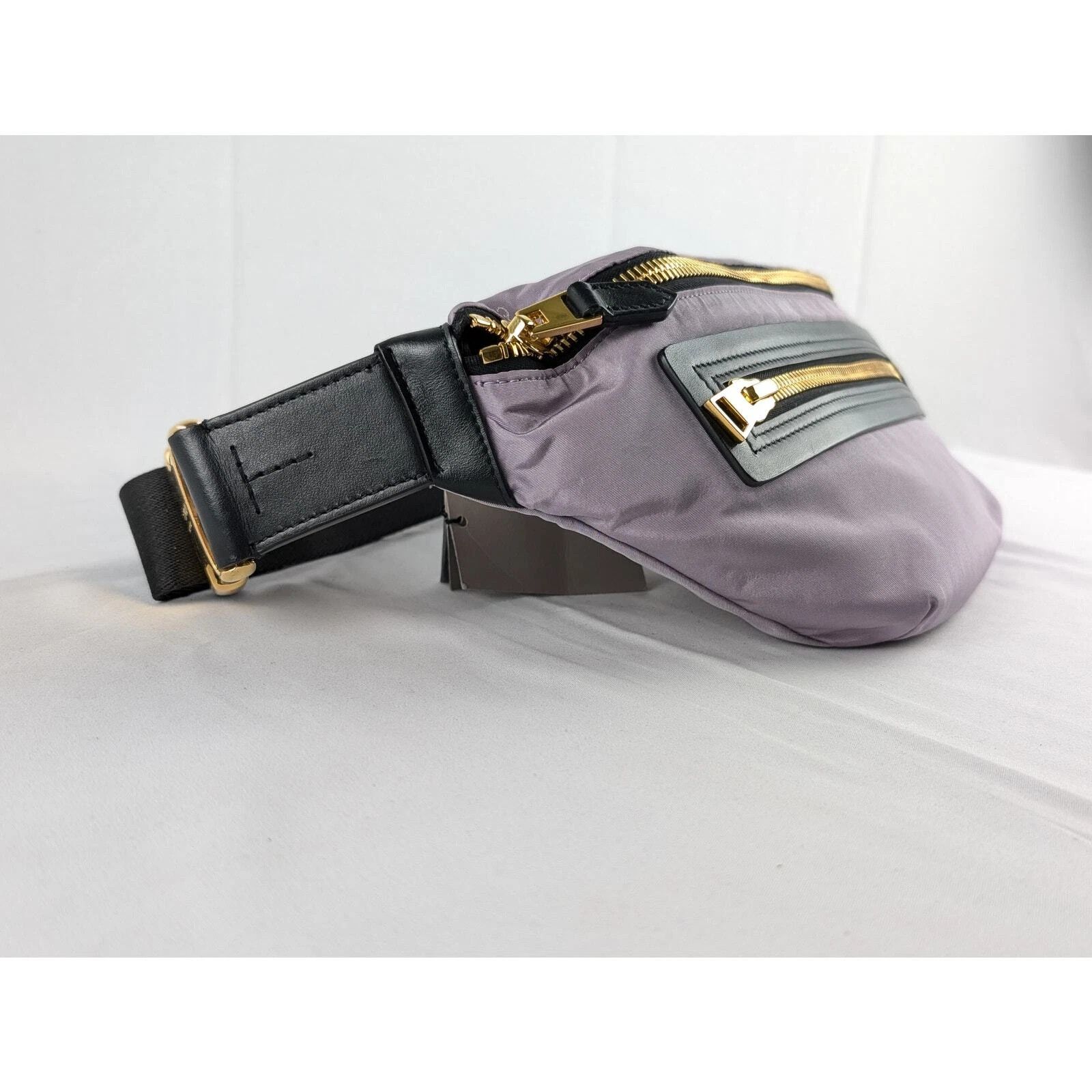 Tom Ford o1rshd1 Size: OS / Men Belt Bags in Lavander/Black Size ONE SIZE - 6 Thumbnail