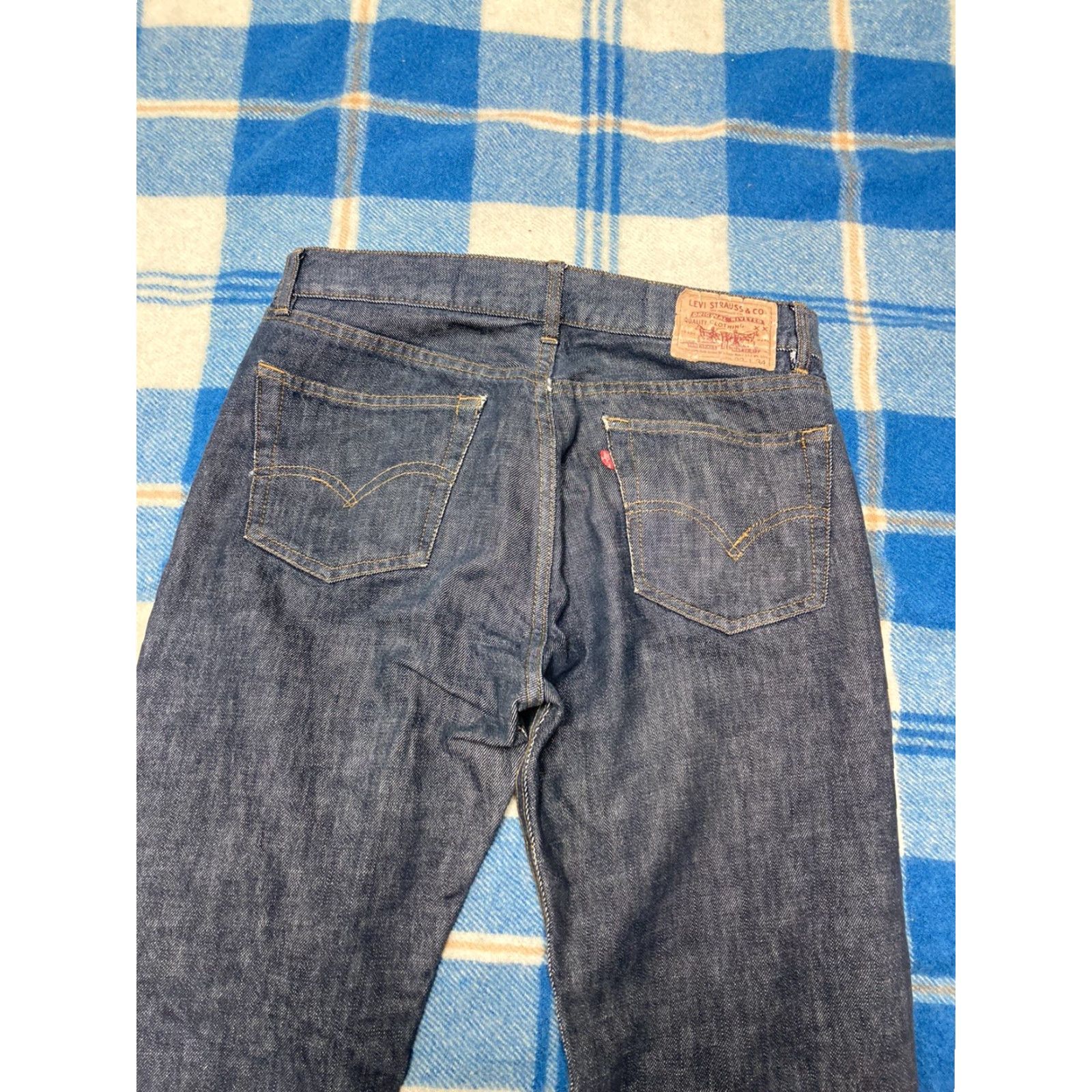Levi's VINTAGE Levi’s 501 Jeans USA Button Fly Straight Dark Wash 32 x 32 Mens Blue 1980s Size US 32 / EU 48 - 6 Thumbnail