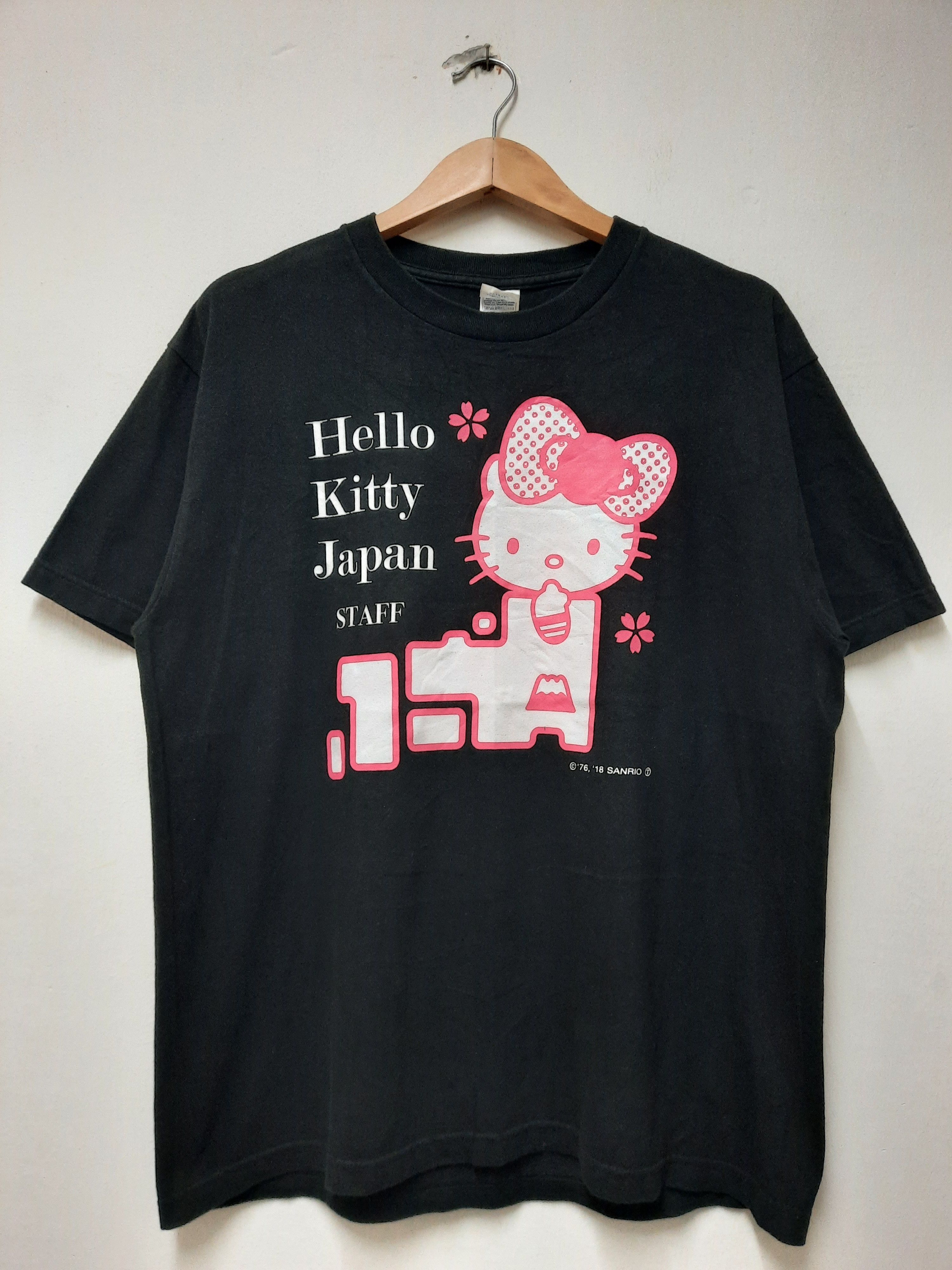 Japanese Brand HELLO KITTY JAPAN STAFF T-SHIRT Size US L / EU 52-54 / 3 - 1 Thumbnail