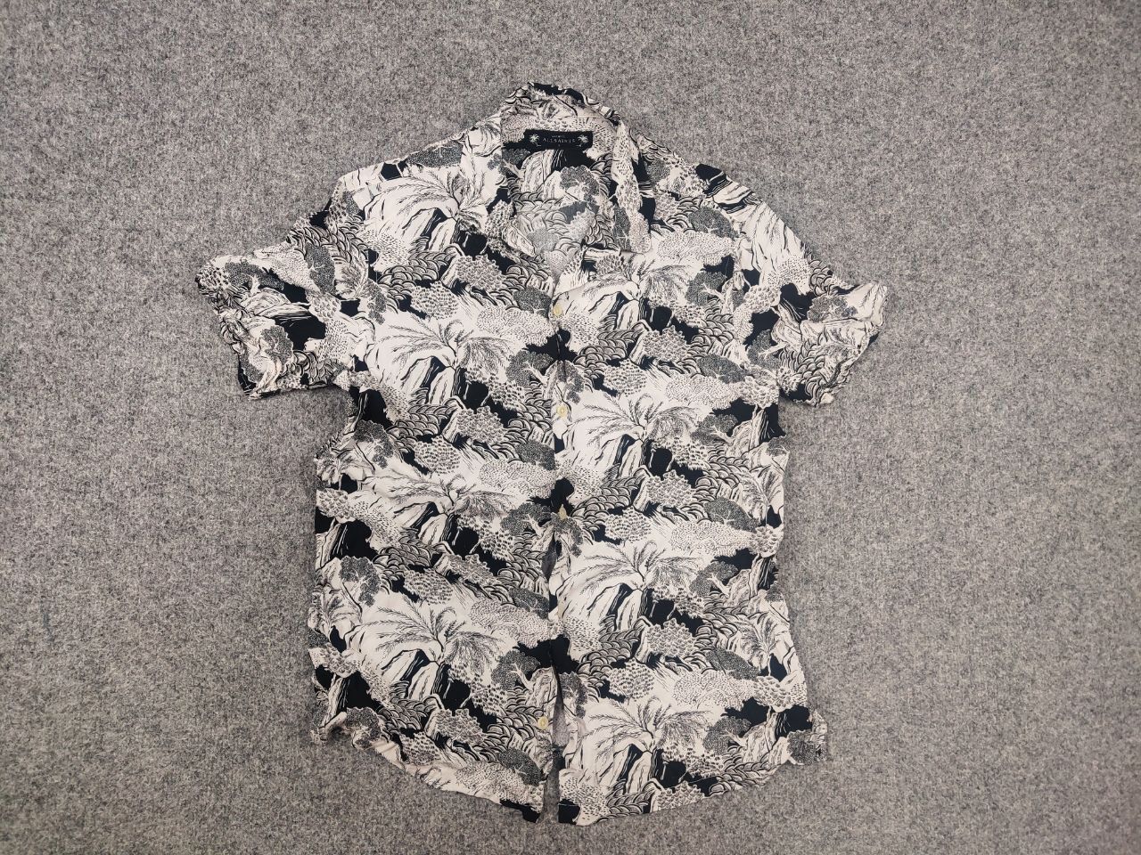 Allsaints Allsaints archive Mauna Japanese Viscose collar Button Shirt Size US S / EU 44-46 / 1 - 6 Thumbnail