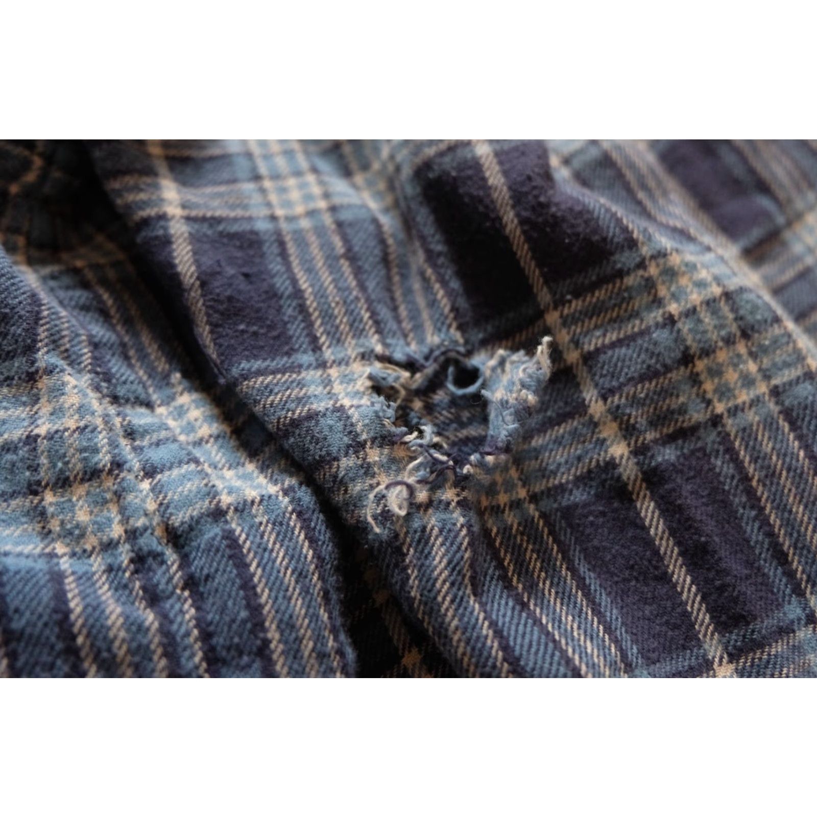 Basic Editions VINTAGE BASIC EDITIONS PLAID SHIRT Button-Up XL Men's Flannel 90s Casual Distressed Blue Long Sleeve Size US XL / EU 56 / 4 - 4 Thumbnail