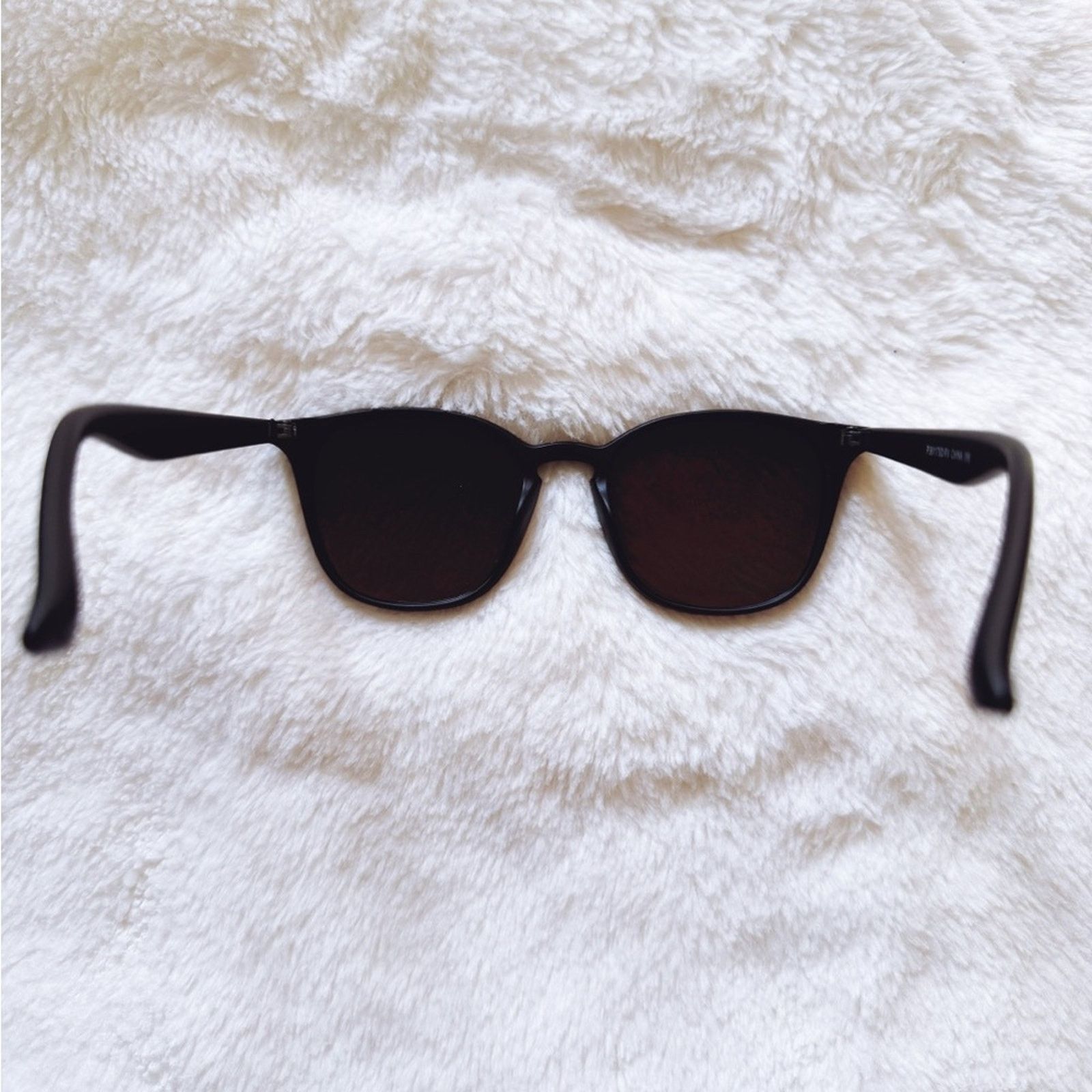 Other Milo Blue Oversized Oval Horn Rims Sunglasses Size ONE SIZE - 11 Thumbnail
