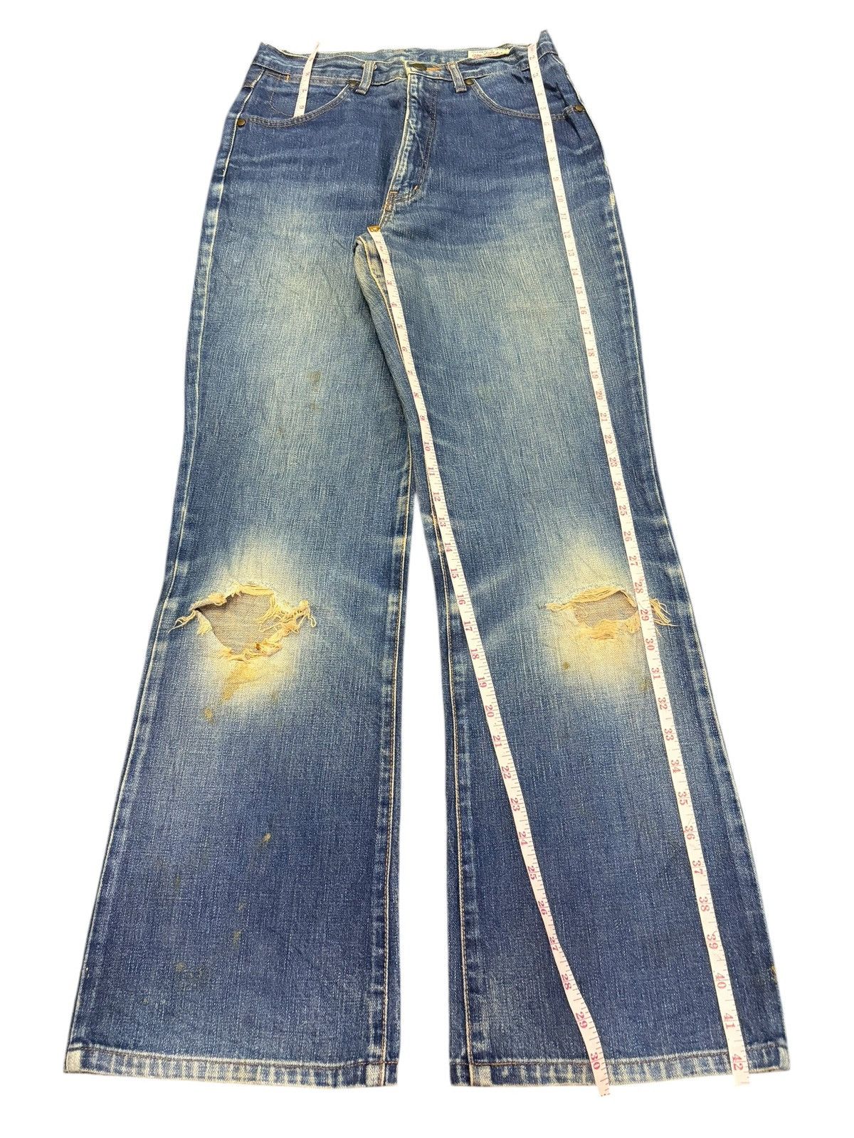 Wrangler Vintage Wrangler Blue Bell Distressed Flare Jeans Size 27" / US 4 / IT 40 - 7 Thumbnail