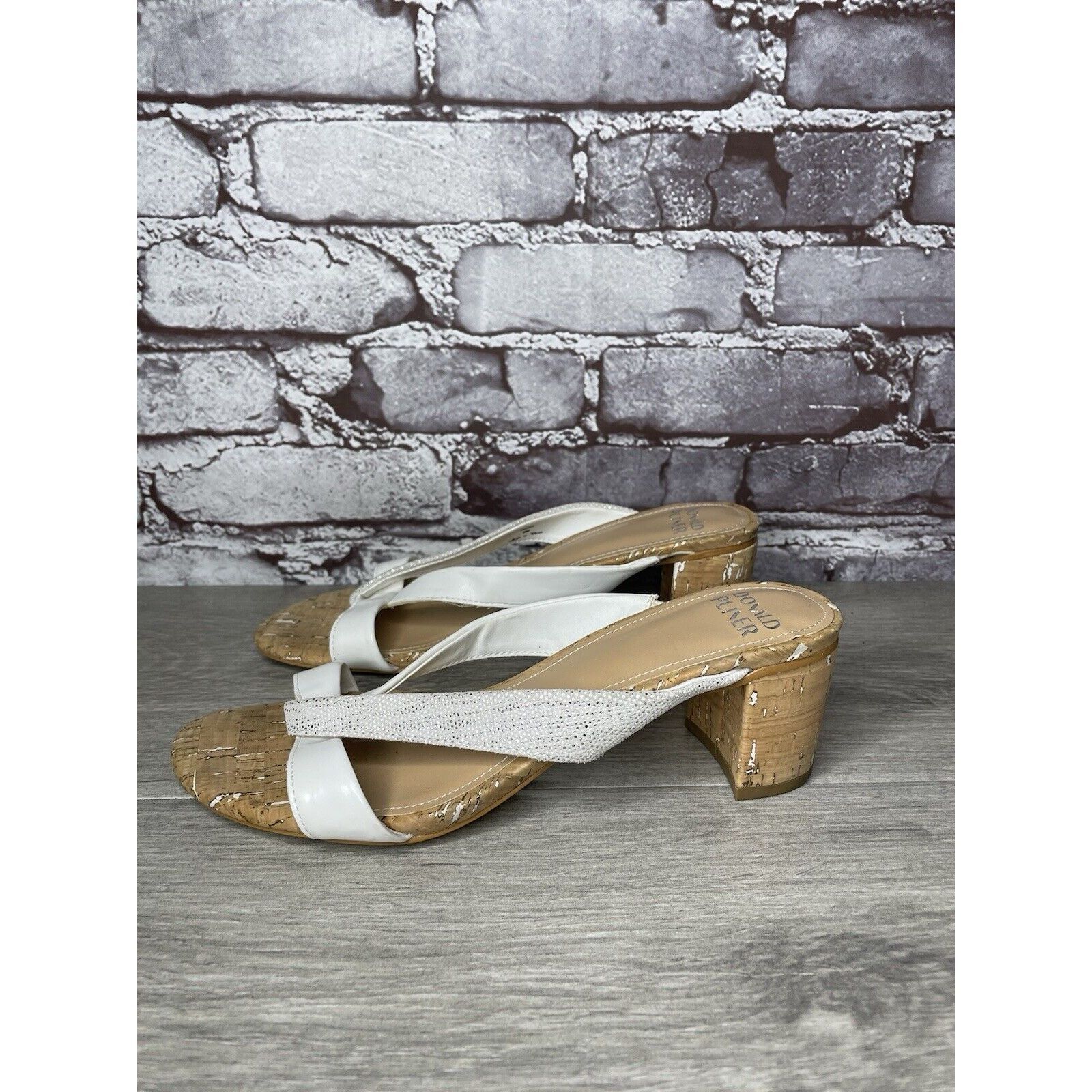 Donald Pliner Donald Pliner OONA White Leather Cork Heel Sandals Women Sz Size US 8 / IT 38 - 22 Thumbnail
