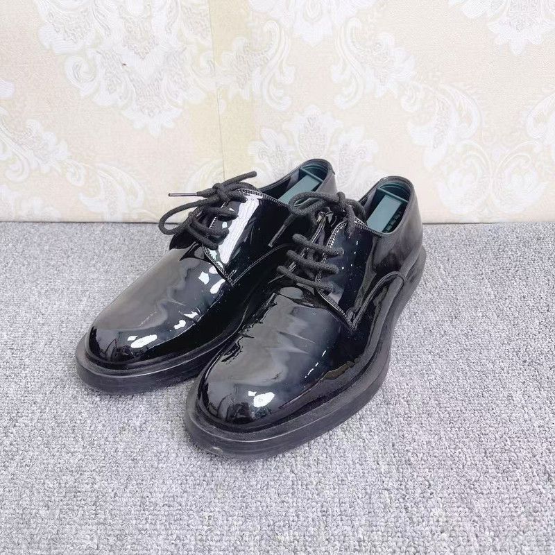 Gucci Gucci Black Patent Leather Lace-Up Shoes 0079 Size US 10 / EU 43 - 1 Thumbnail