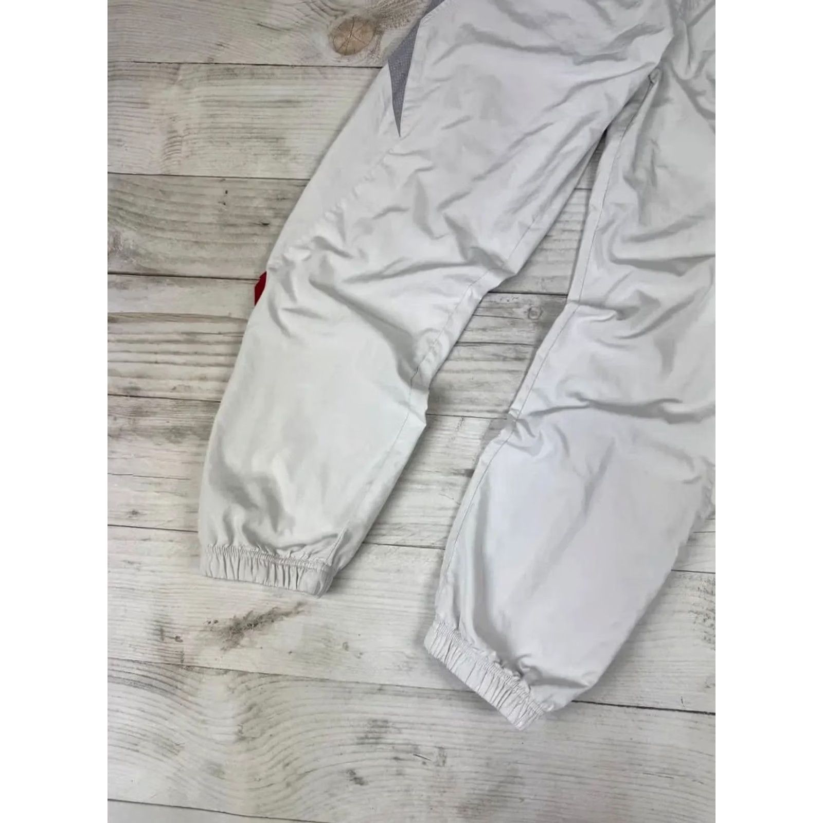 Nike VINTAGE Nike Nylon Track Pants Mens Size S White Nike Pants Track Pants 00s Swoosh Vintage Men White Size US 29 - 4 Thumbnail