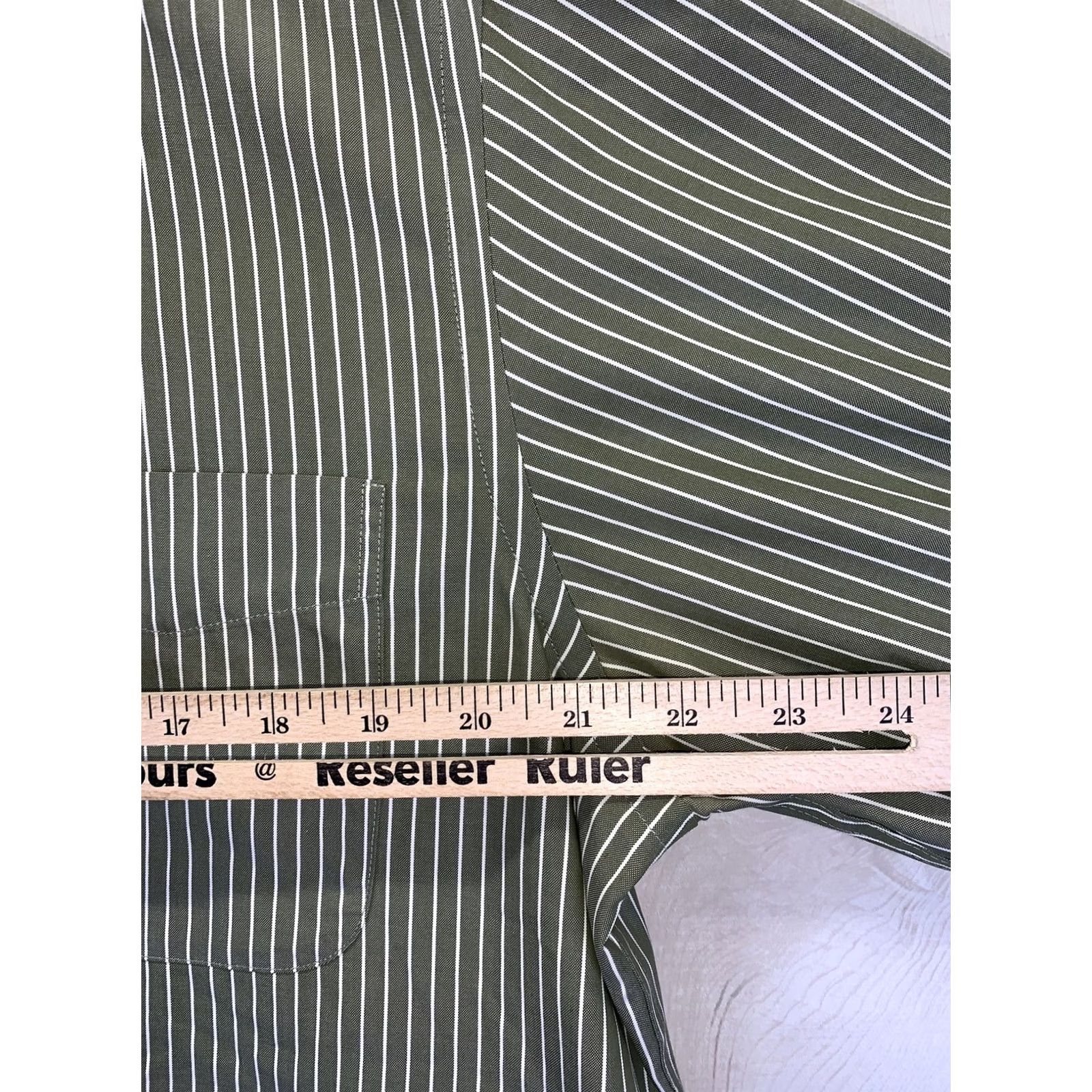 Eddie Bauer Eddie Bauer Wrinkle Resistant Relaxed Fit Green Striped Button Down Shirt SZ L Size US L / EU 52-54 / 3 - 5 Thumbnail