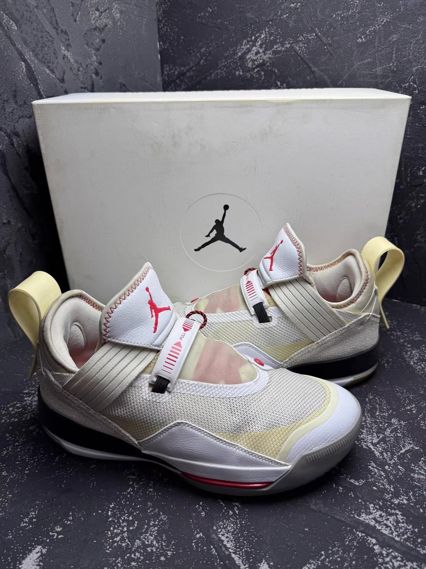 Nike Air Jordan 33 White Cement Low SE Q10 Size US 9.5 / EU 42-43 - 2 Thumbnail