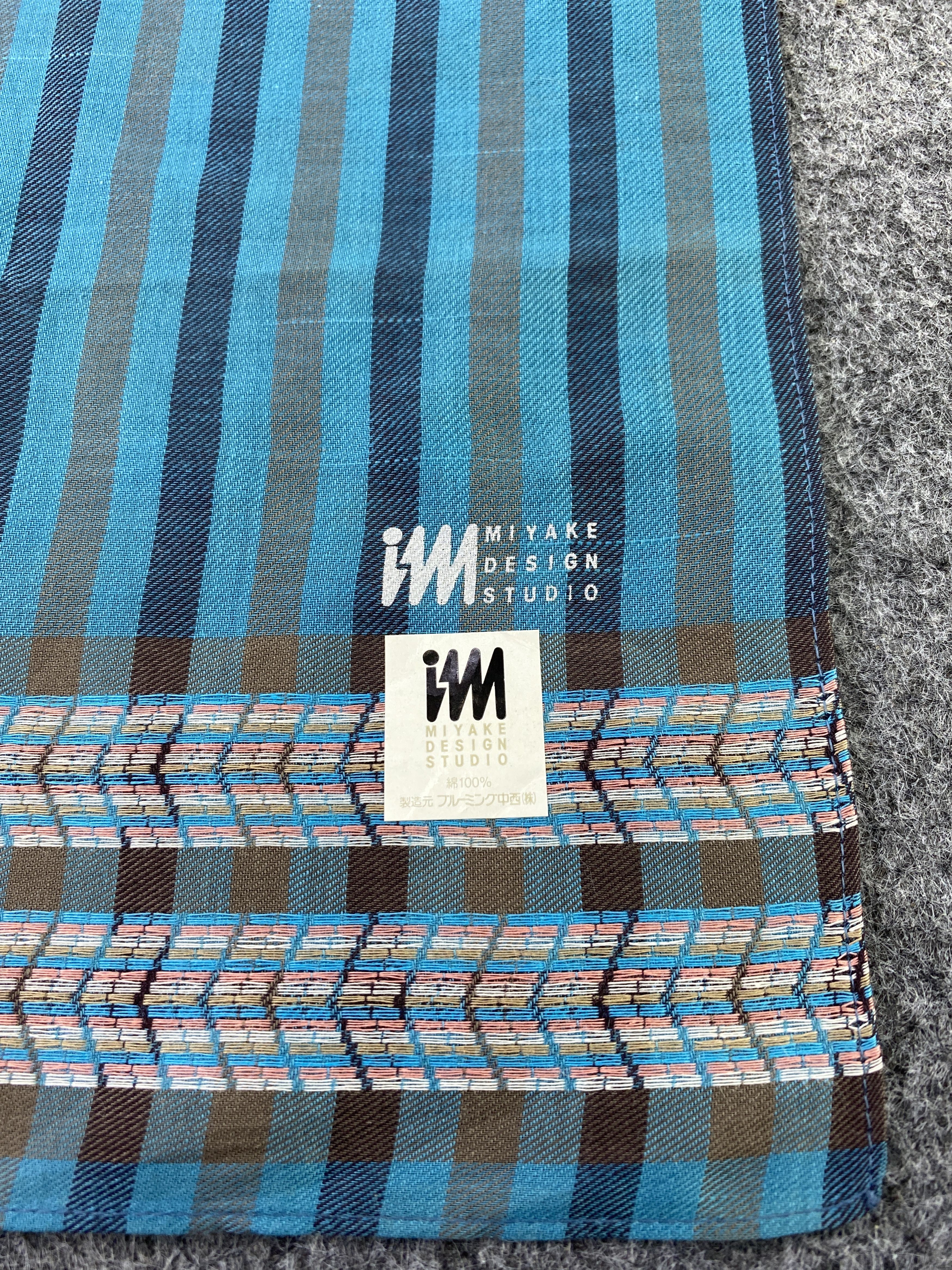 Issey Miyake × Japanese Brand × Vintage Issey Miyake Handkerchief / Bandana / Neckerchief-B207 Size ONE SIZE - 4 Thumbnail