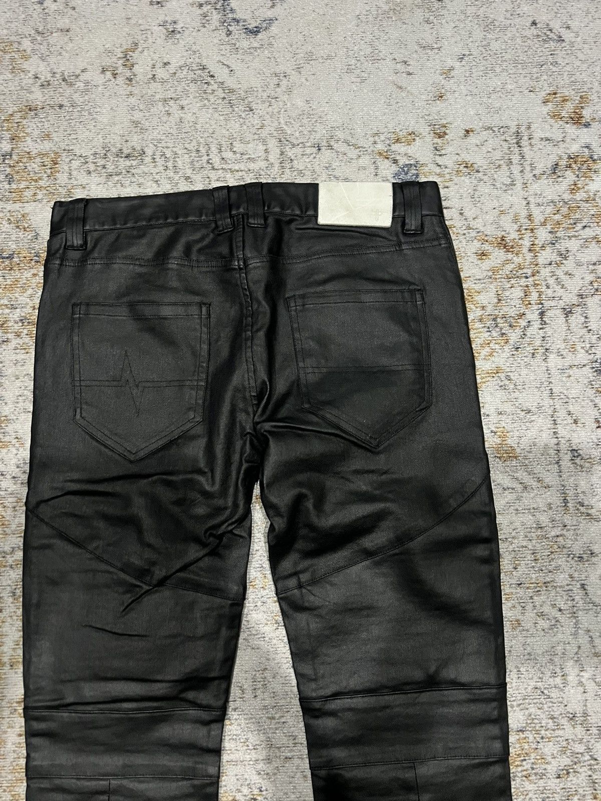 Japanese Brand × NO ID × Vintage No Id Japan Waxed Skinny Biker Pants Size US 30 / EU 46 - 4 Thumbnail
