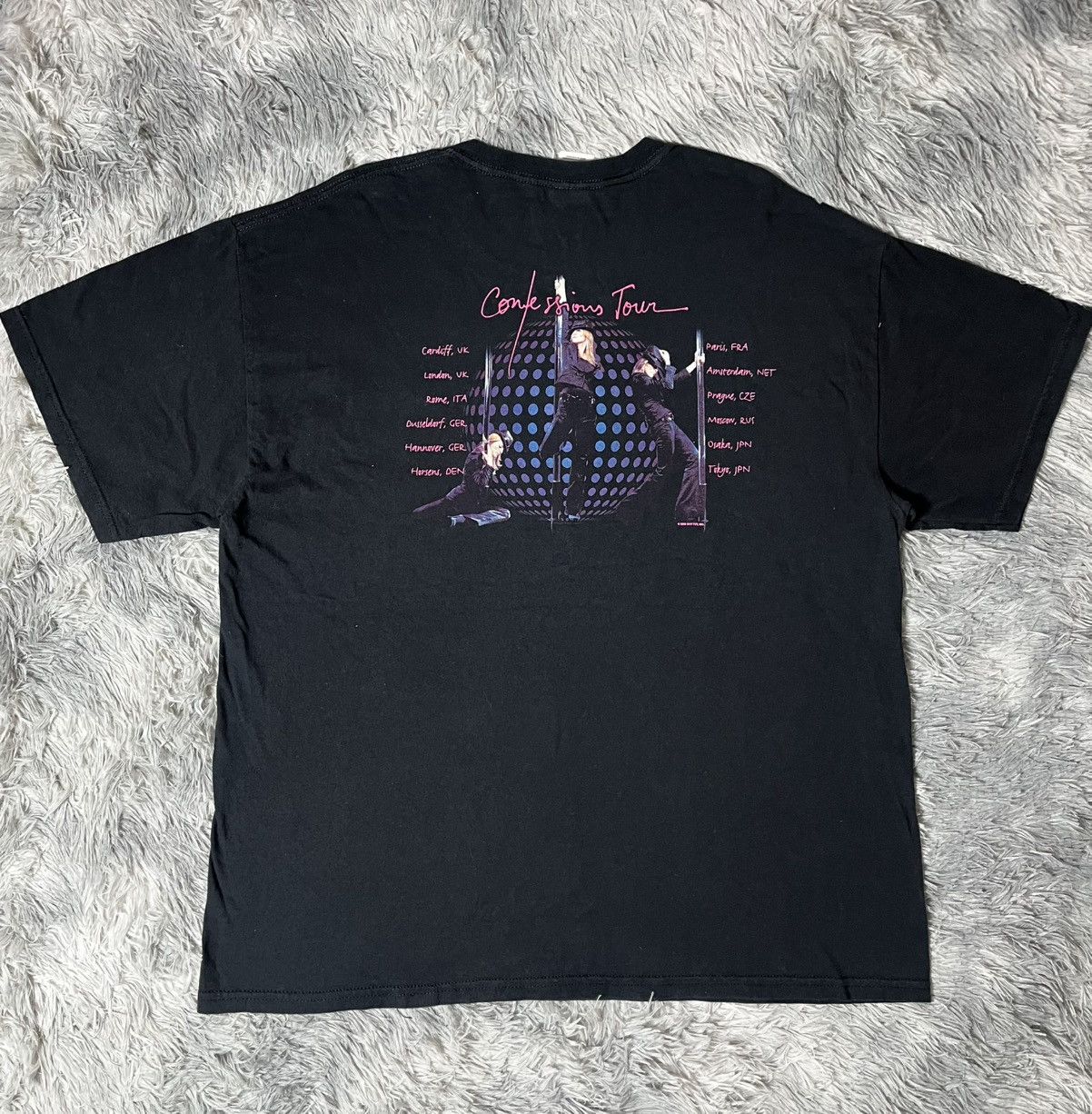 Band Tees Vintage Madonna Confessions tour promo tees Size US XL / EU 56 / 4 - 2 Thumbnail