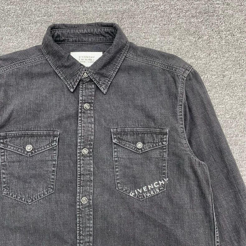 Givenchy Givenchy Chest Destroyed Logo Grey Denim Shirt Jacket 2506- Size US S / EU 44-46 / 1 - 4 Thumbnail