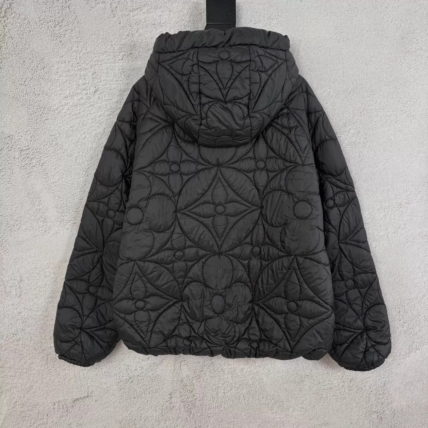 Louis Vuitton LV Monogram embossed hooded padded jacket 48 99 Size US M / EU 48-50 / 2 - 2 Thumbnail
