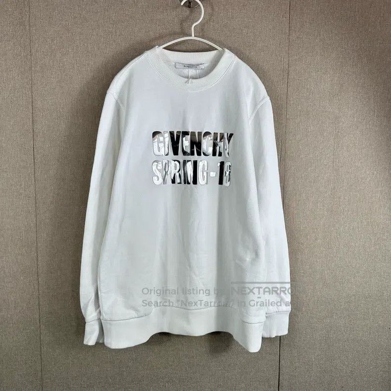Givenchy Givenchy White Sequin Logo Sweatshirt (Cotton) Size US S / EU 44-46 / 1 - 1 Thumbnail