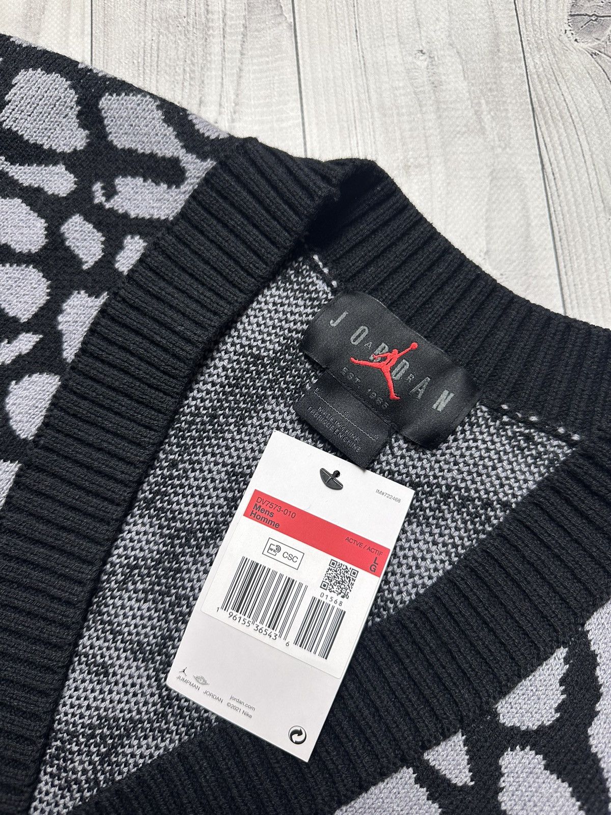 Jordan Brand Cardigan Jordan rare leopard rare knitted size L Size US L / EU 52-54 / 3 - 4 Thumbnail