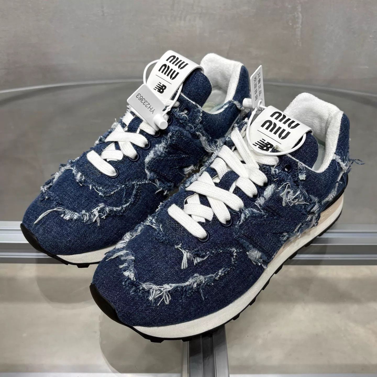 New Balance New Balance x MIUxMIU 574 Blue Distressed Denim 36.5 Size US 6 / IT 36 - 2 Thumbnail
