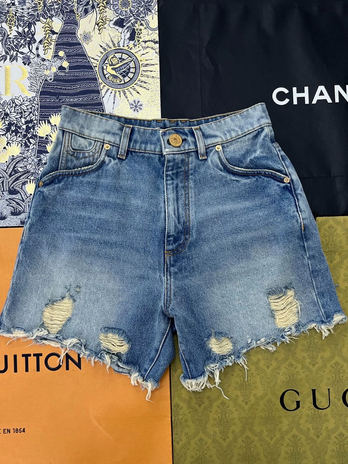 Balmain Balmain Letter Gold Button Fringe Denim Shorts Size 36" / US 14 / IT 50 - 1 Thumbnail