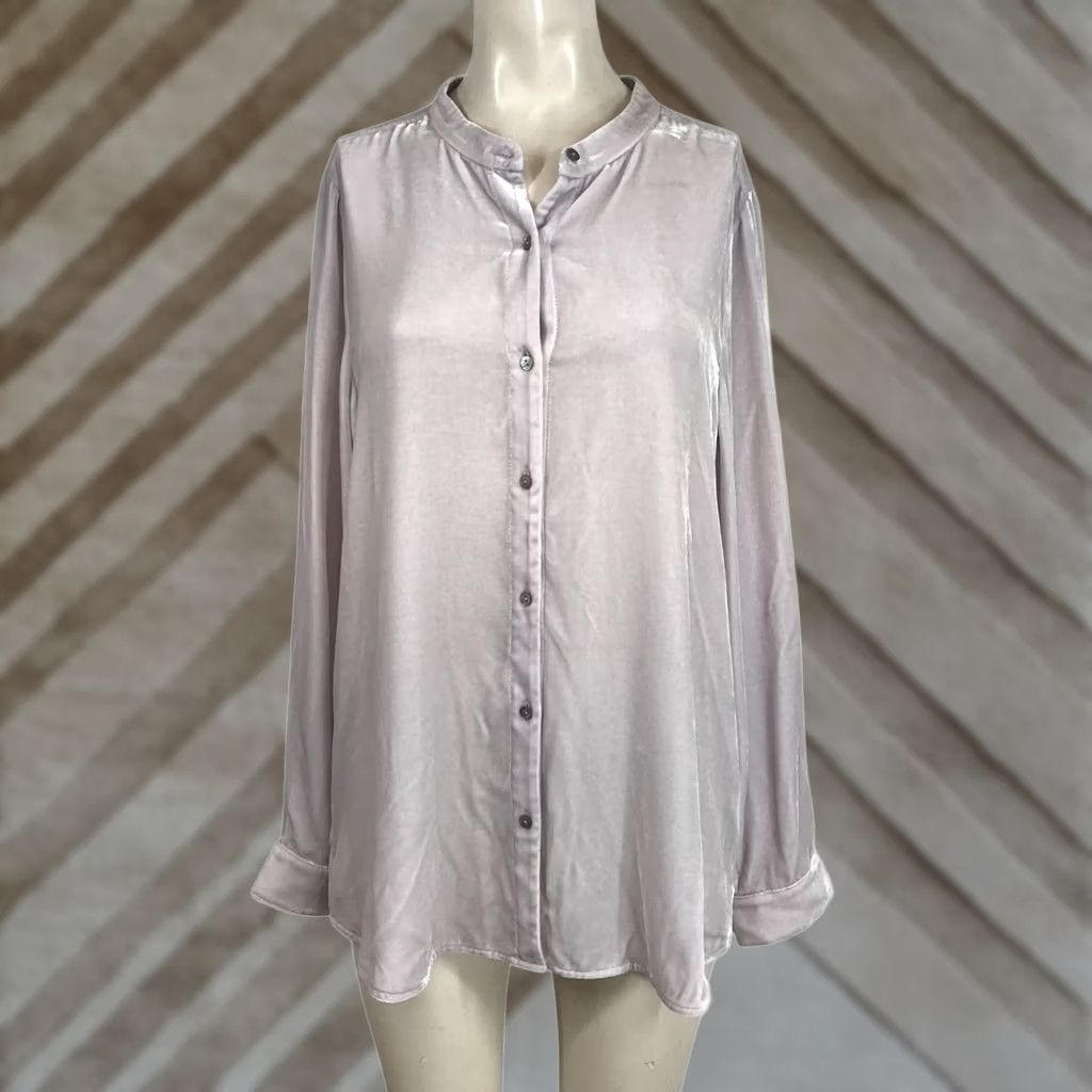 Eileen Fisher Eileen Fisher Womens Medium Velour Lavender Long Sleeve Button Up Blouse Size M / US 6-8 / IT 42-44 - 1 Thumbnail