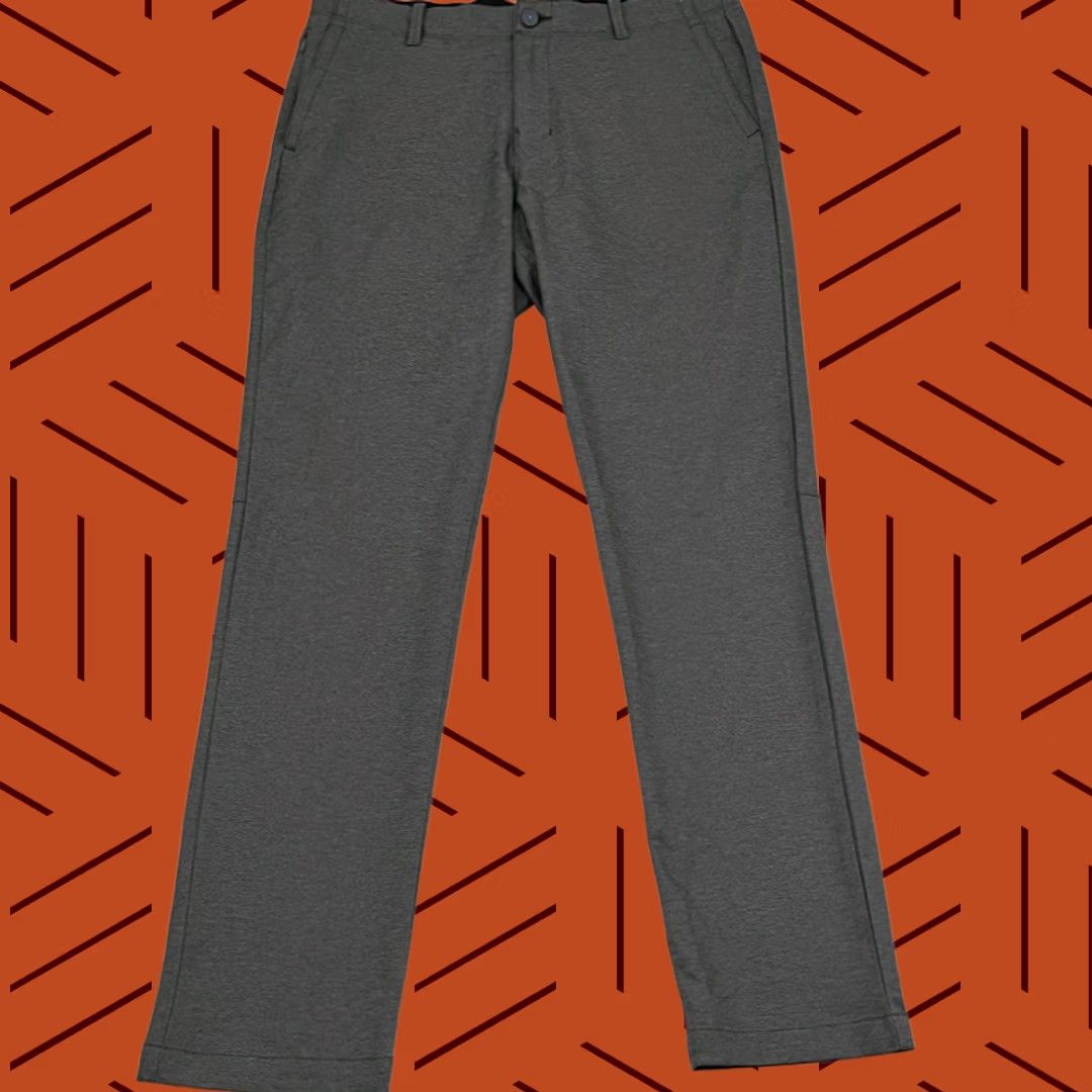 Tommy Bahama Tommy Bahama On Par Chino Pants Mens 36 x 32 Gray IslandZone Flat Front Golf Prep Regular Straight Pocket 5-Pocket Style Boy/Gentlemen Size US 36 / EU 52 - 1 Thumbnail