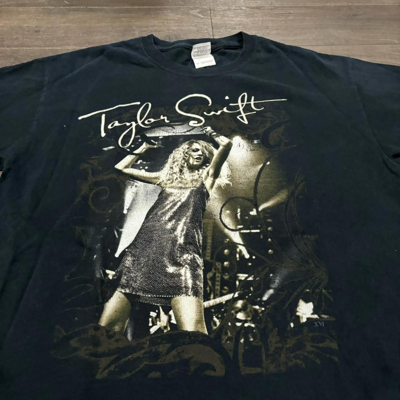 NIRVANA SLIVER M&O official T sizeM Classic Taylor Swift Tour T shirt