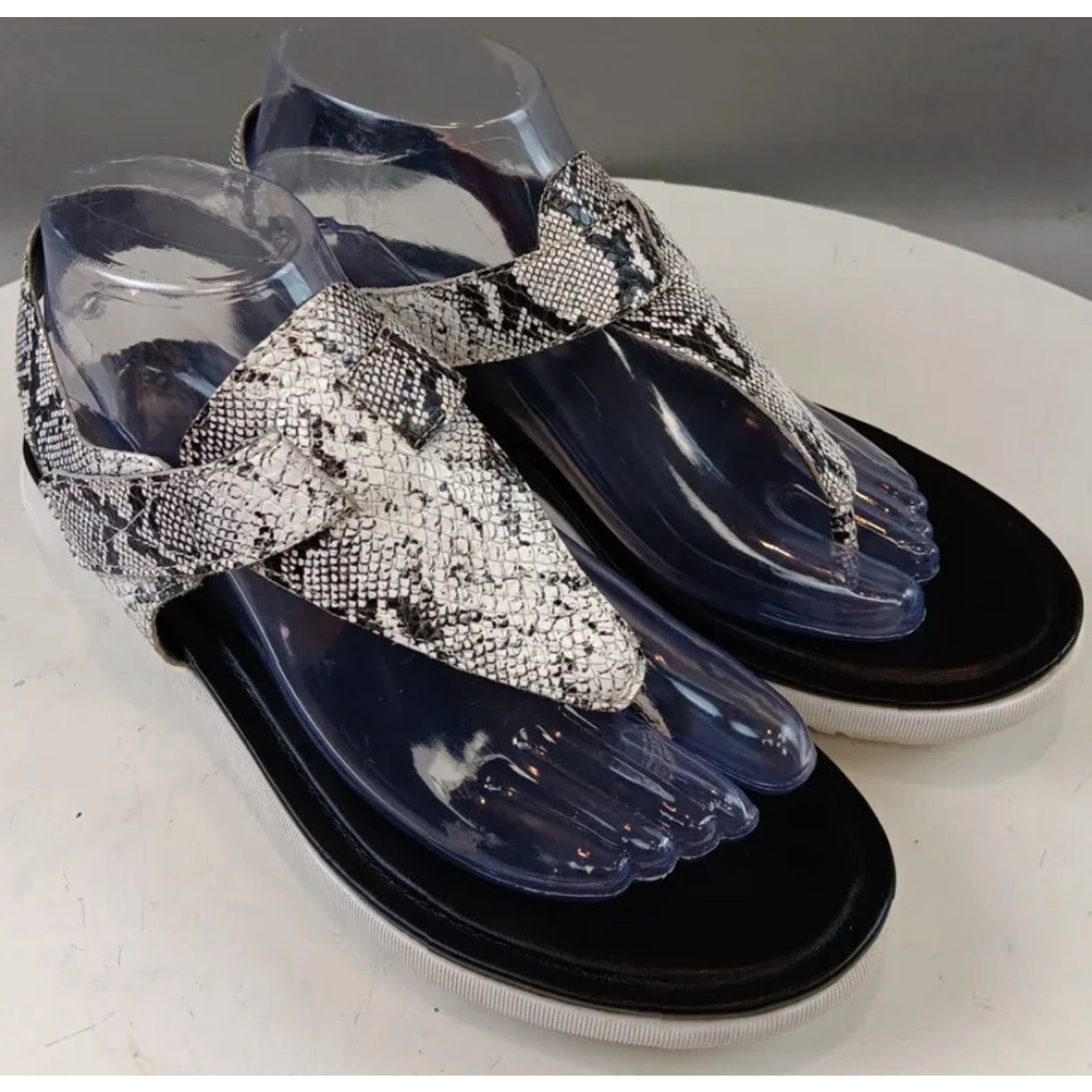 Naturalizer Naturalizer Sandal Womens US Size 8 M Leather White Snake T-Strap Casual Shoes Size US 5 / IT 35 - 2 Thumbnail