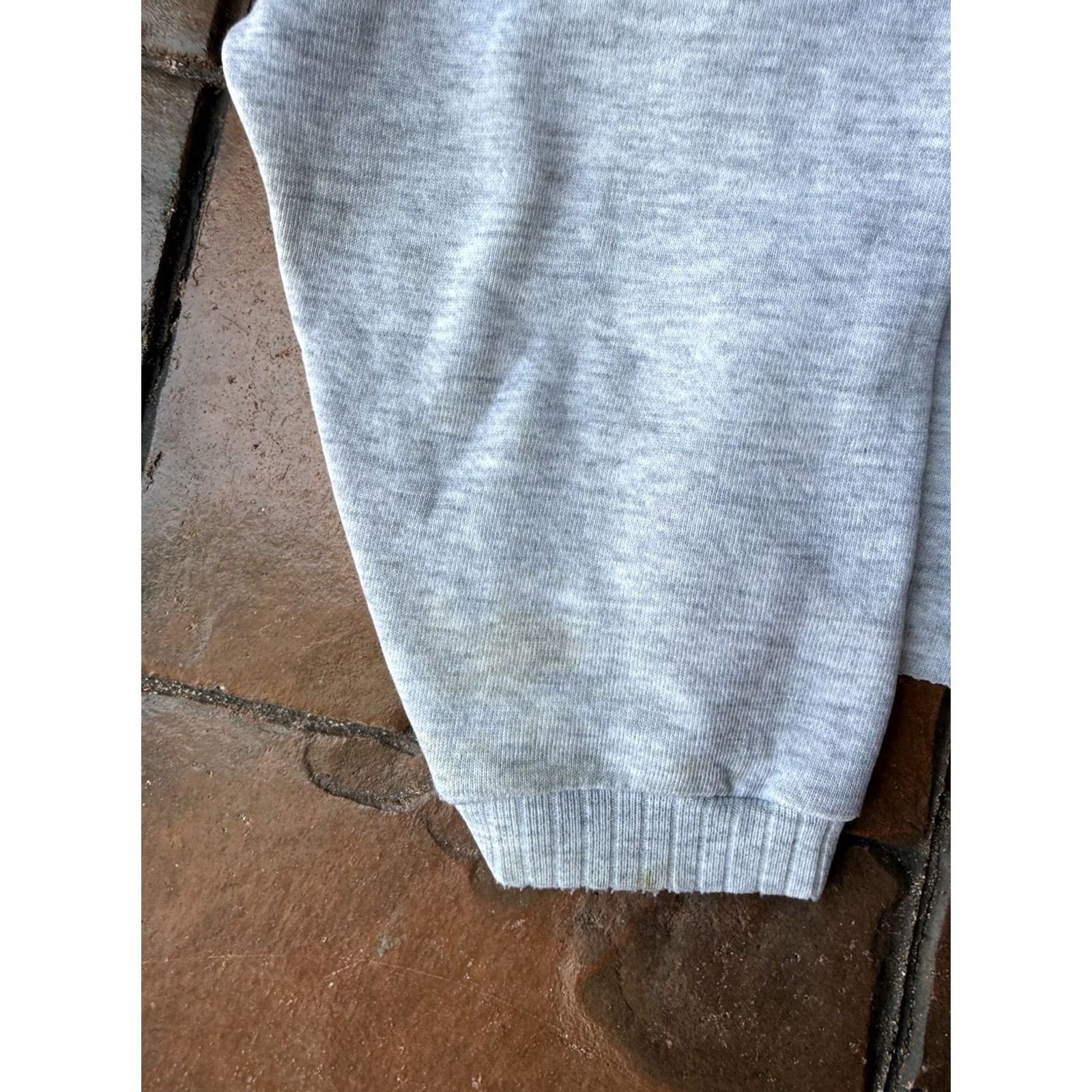 Adidas VINTAGE adidas Run DMC Licensed To Ill Tour Crop Crewneck Sweatshirt L Gray Mens Size US L / EU 52-54 / 3 - 4 Thumbnail