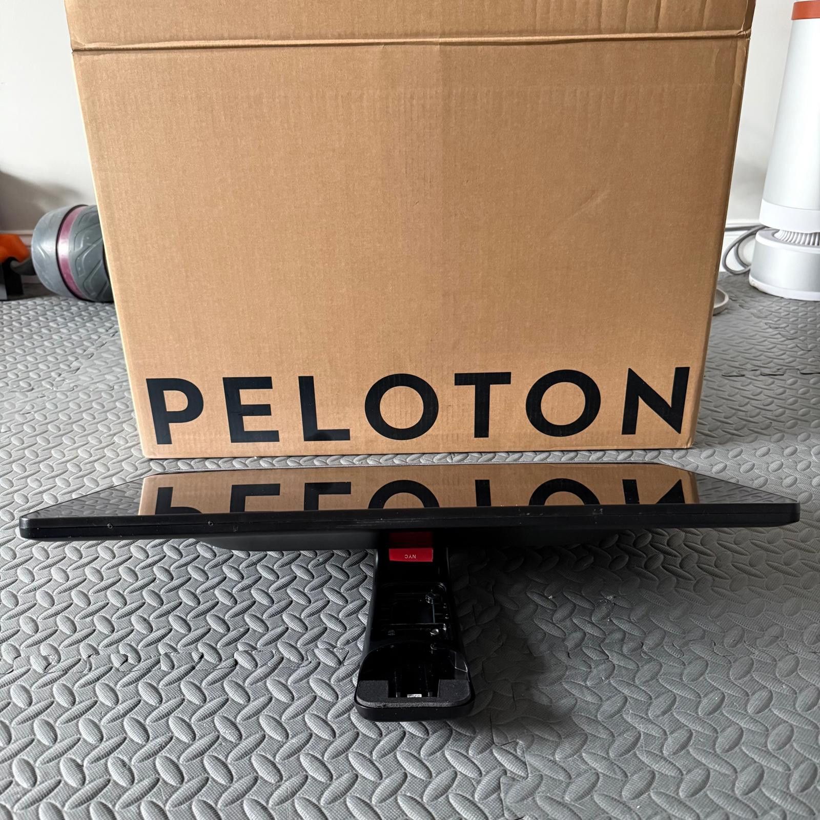 Peloton Peloton Touchscreen Tablet Tread Treadmill PLTN-TTR01-2 Size ONE SIZE - 2 Thumbnail