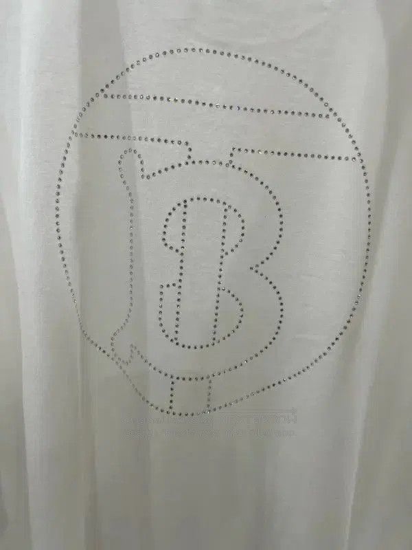Burberry Burberry White Cotton Women's T-Shirt. Size L / US 10 / IT 46 - 3 Thumbnail