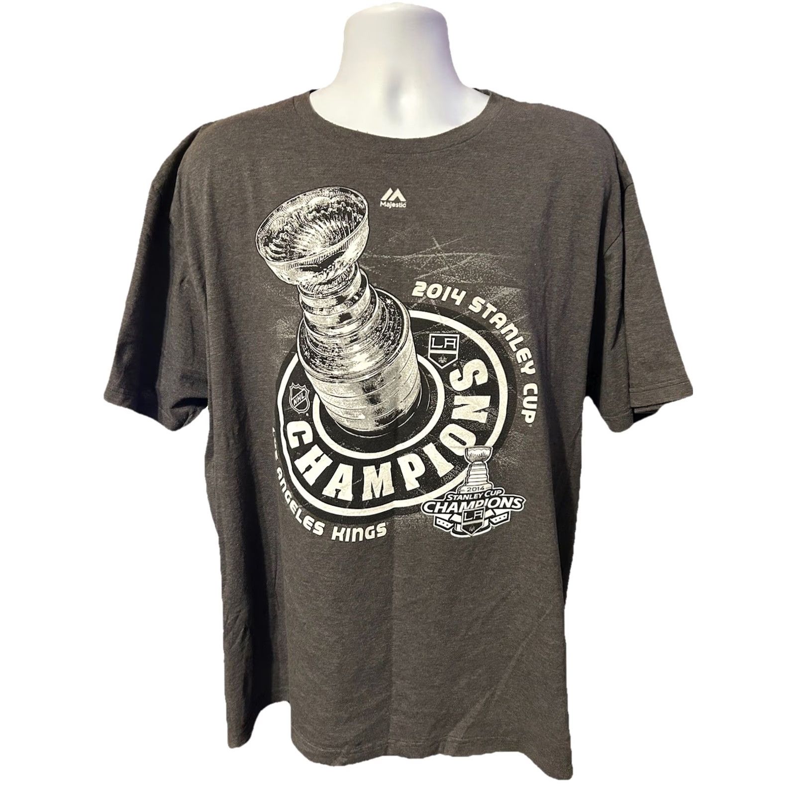 NHL VINTAGE LA Kings NHL 2014 Champs Shirt Men 2XL Dark Gray Short Sleeve Majestic Hockey Size US XXL / EU 58 / 5 - 2 Thumbnail