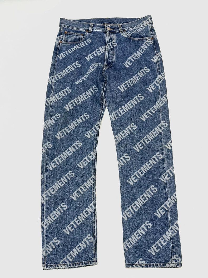 Vetements Vetements SizeL Logo Full Print Straight Leg Jeans Size US 28 / EU 44 - 1 Thumbnail