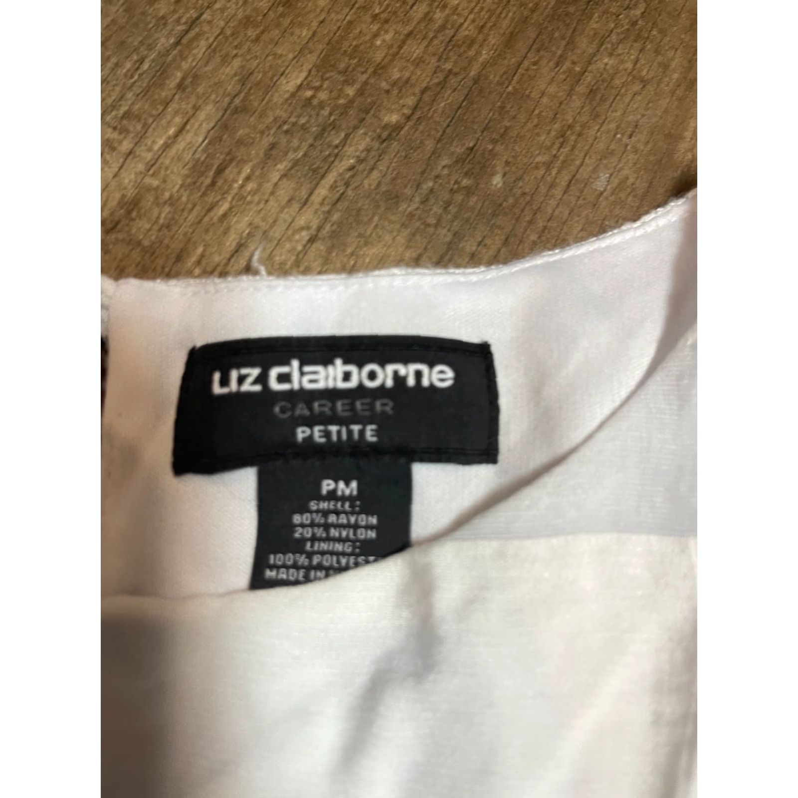 Liz Claiborne Liz Claiborne Top Womens Petite Medium P M White Short Sleeve Stiped Shirt Size M / US 6-8 / IT 42-44 - 5 Thumbnail