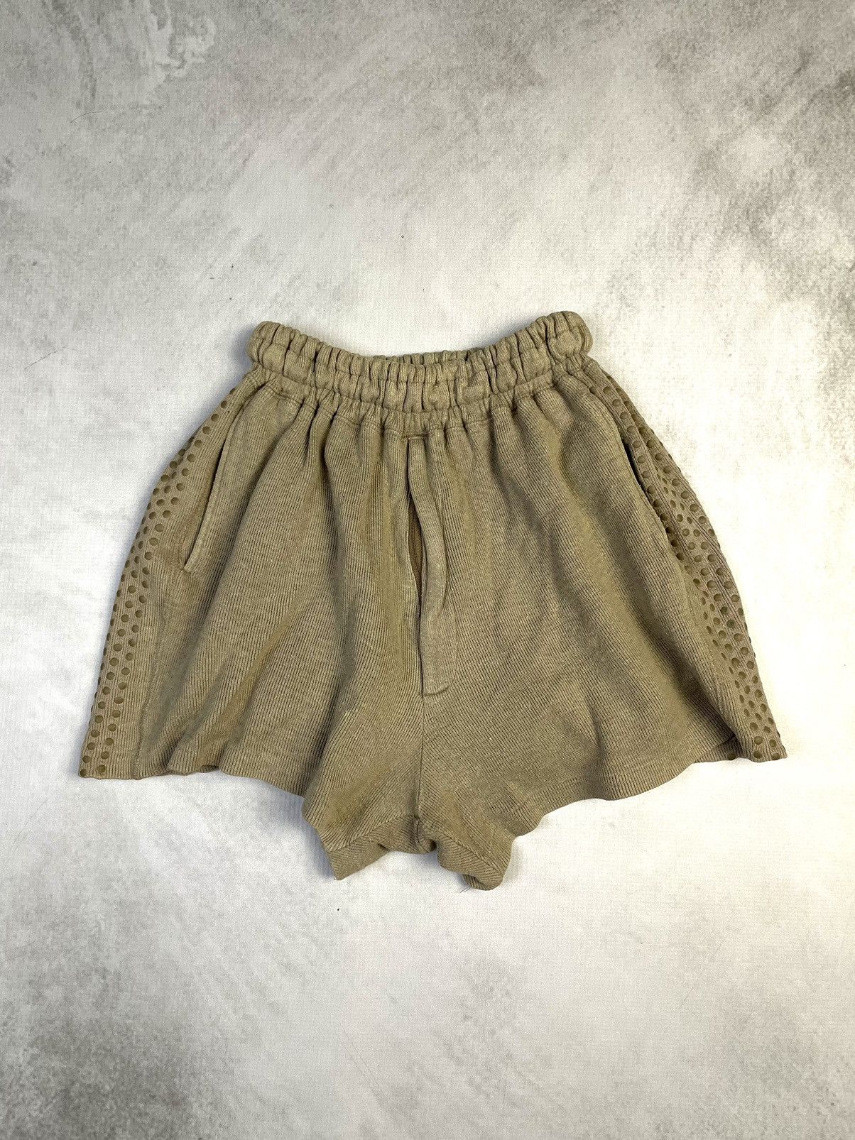 Issey Miyake 1980s Issey Miyake Men Brush Tag Rubber Dots Sweat Shorts Size US 30 / EU 46 - 1 Thumbnail