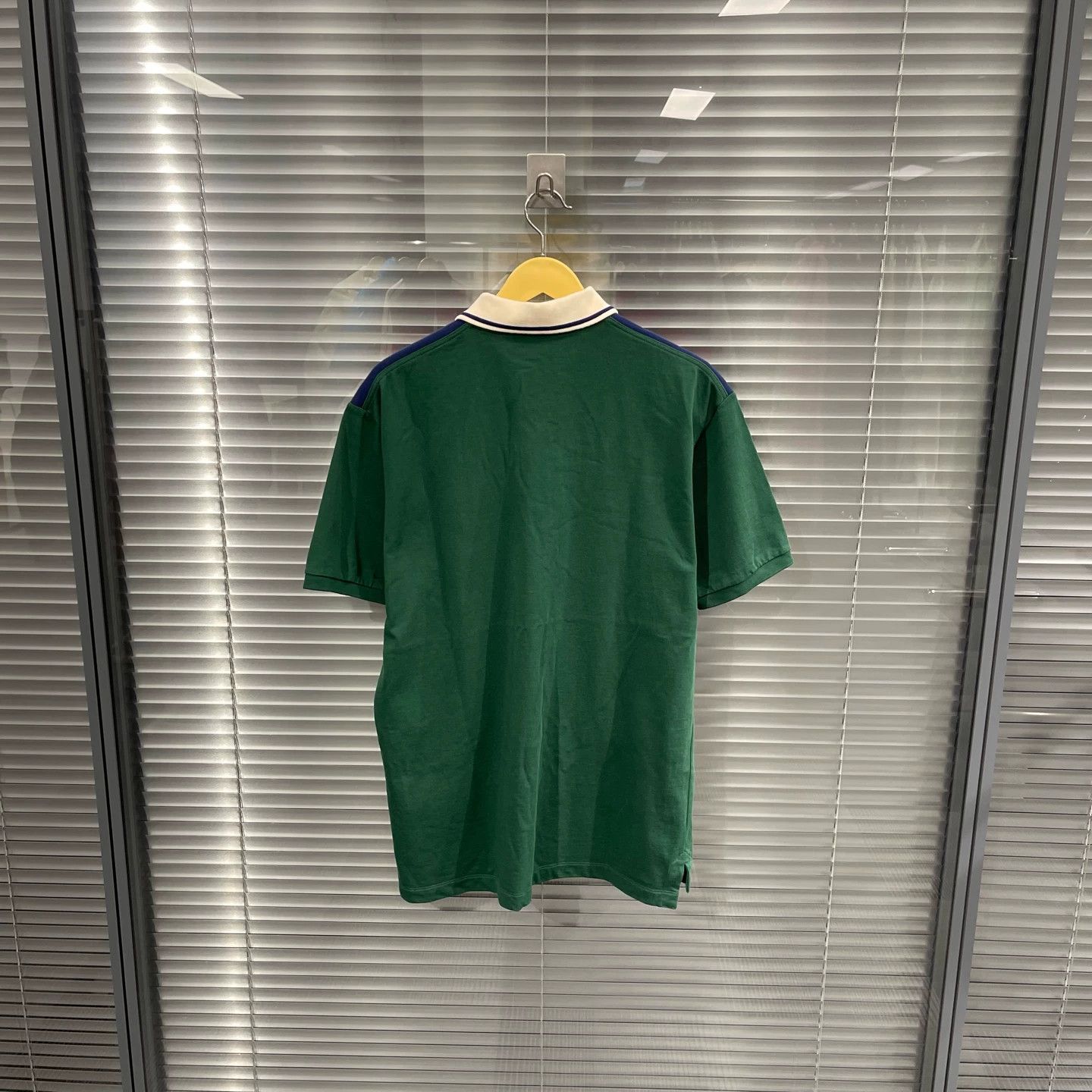 Gucci Gucci new small chest embroidered polo L 99 new Size US L / EU 52-54 / 3 - 2 Thumbnail