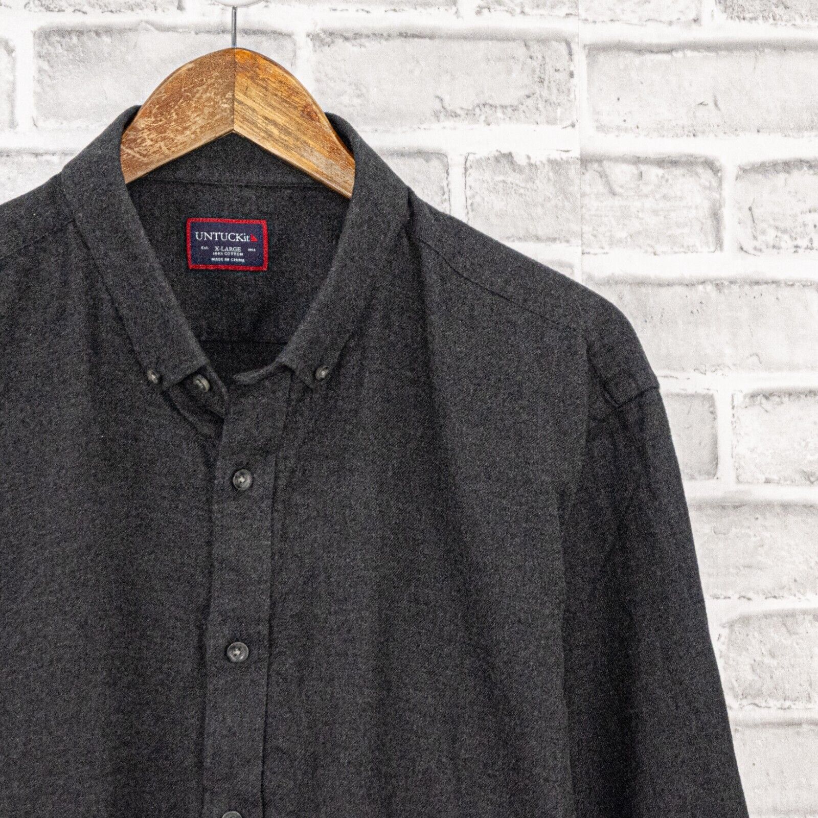 UNTUCKit UNTUCKit Button Down Brushed Cotton Shirt Long Sleeve Gray Size US XL / EU 56 / 4 - 1 Thumbnail