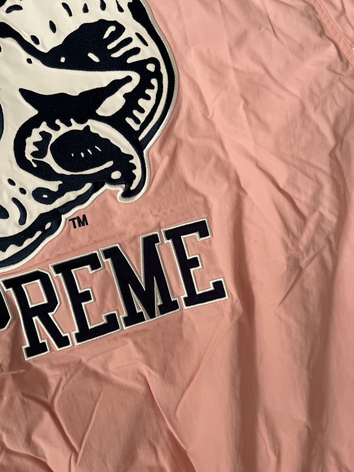 Mitchell & Ness × NCAA × Supreme Supreme Mitchell & Ness NCAA Hooded Stadium Jacket Size US L / EU 52-54 / 3 - 10 Thumbnail