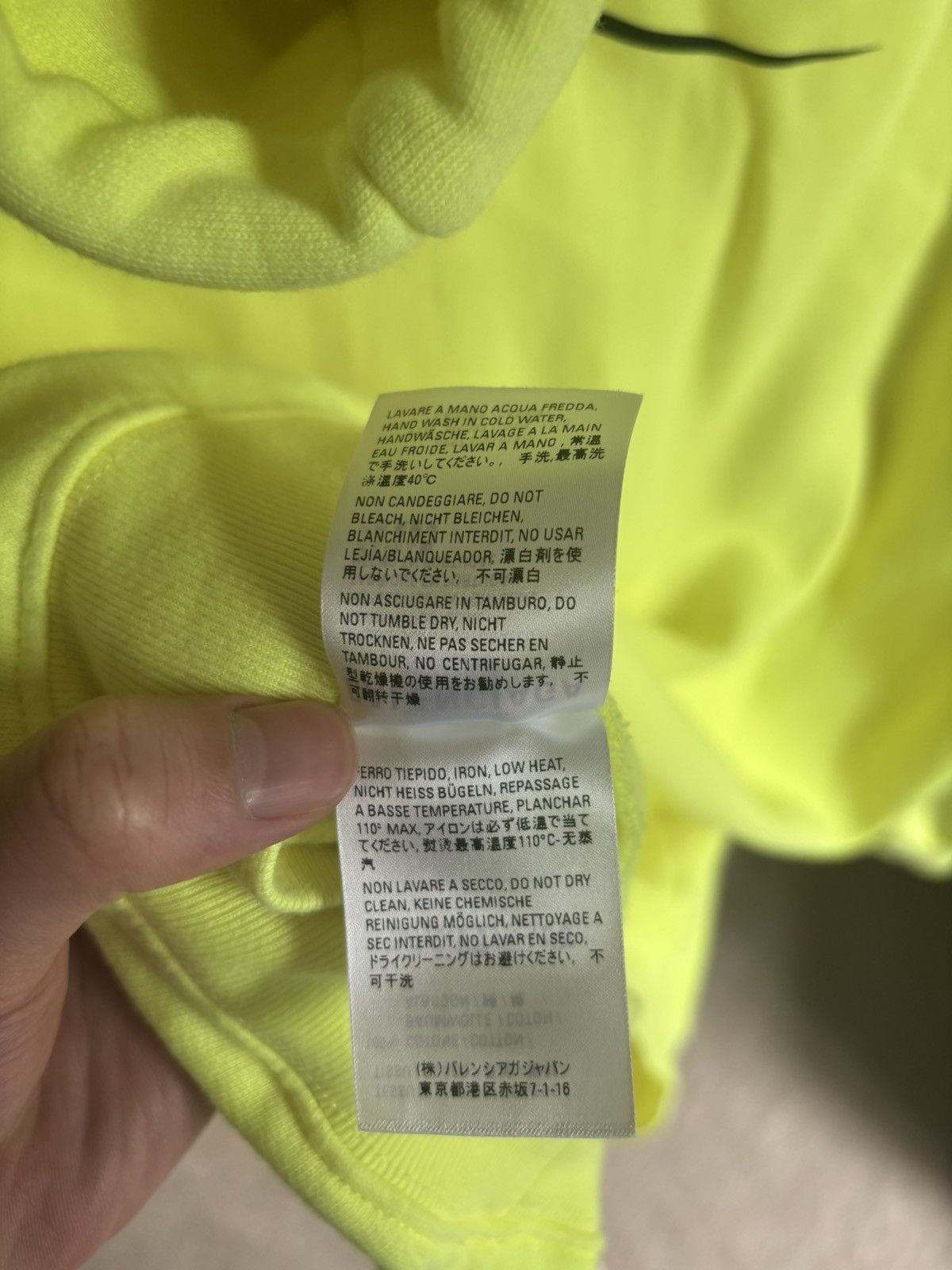 Balenciaga Balenciaga neon yellow campaign medium fit hoodie Size US L / EU 52-54 / 3 - 9 Thumbnail