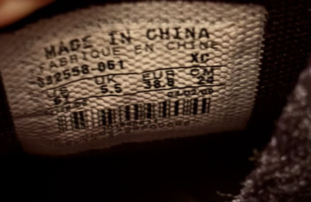 Jordan Brand × Nike × Vintage Air Jordan 1 High Retro GS ‘Chicago Bulls’ 2009 Size US 6 / EU 39 - 8 Thumbnail