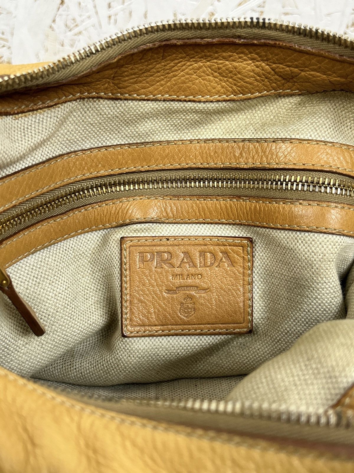 Prada Prada Deerskin Leather Handbag Shoulder Bag Size ONE SIZE - 20 Thumbnail