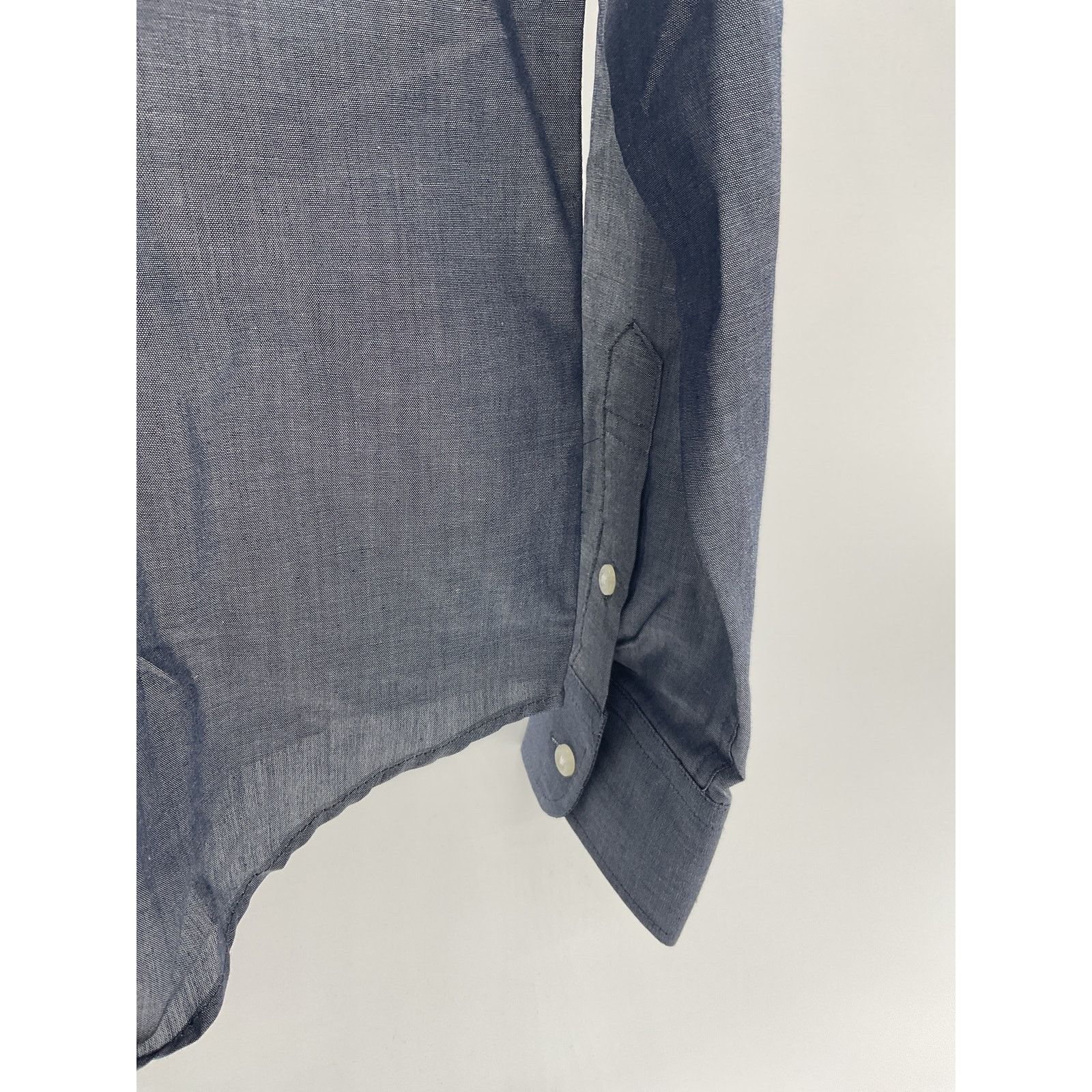 Van Heusen Van Heusen Women’s Button-up Dress Shirt - Size 4-6/S Size S / US 4 / IT 40 - 4 Thumbnail