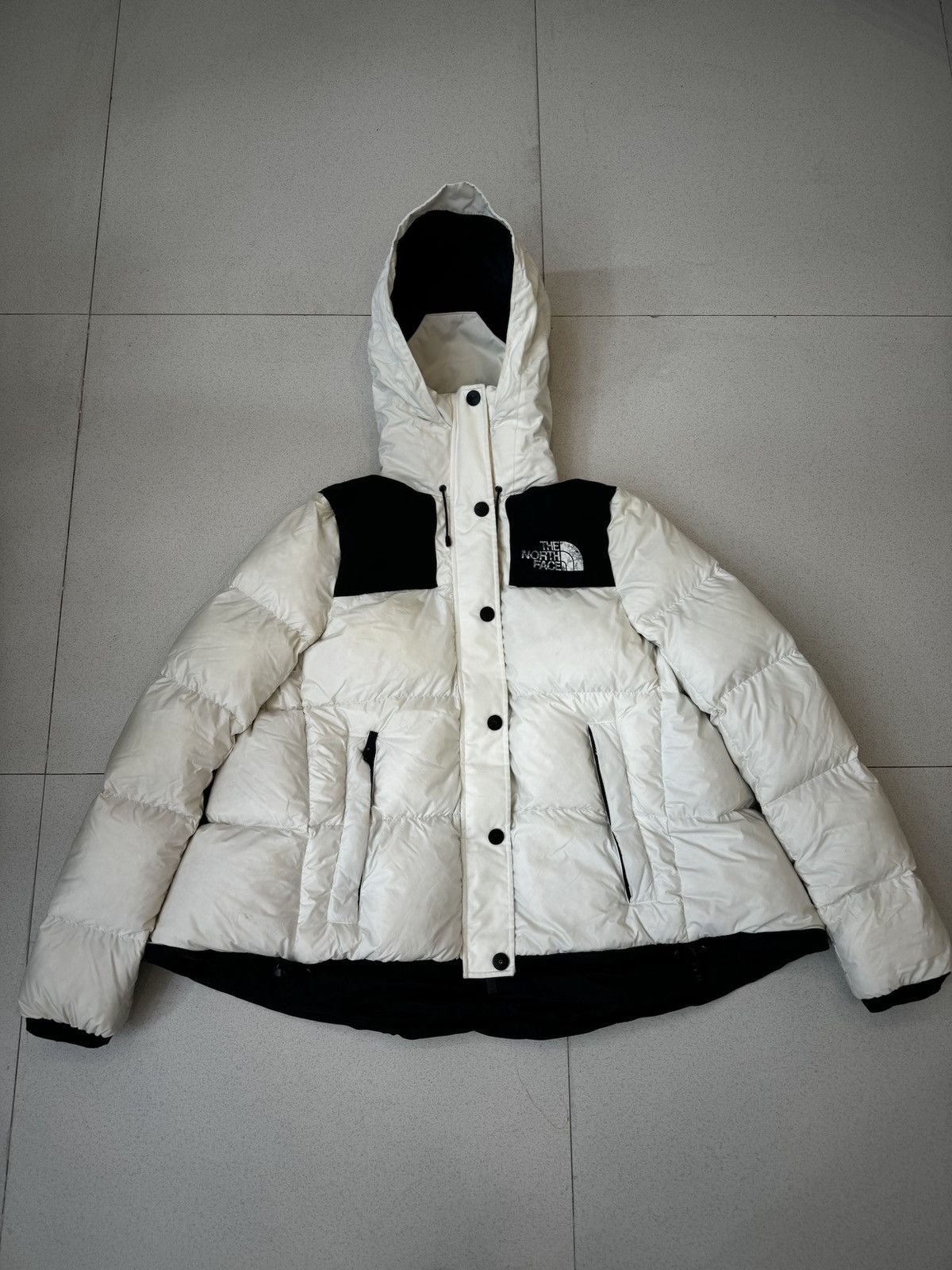Sacai × The North Face TNF Sacai collab down jacket. Size S / US 4 / IT 40 - 3 Thumbnail