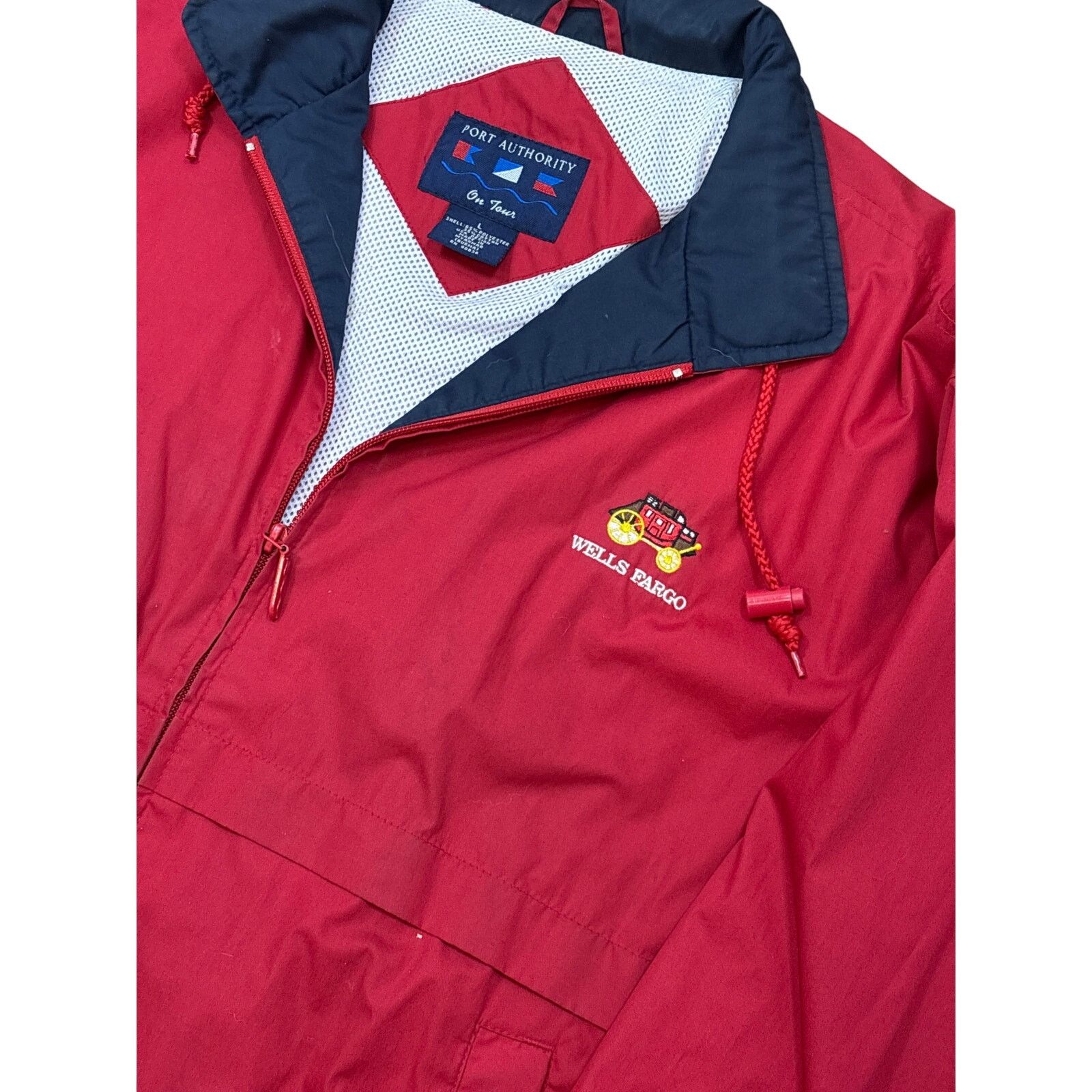 Port Authority Vintage 90s Wells Fargo Embroidered Red windbreaker Jacket L Size US L / EU 52-54 / 3 - 2 Thumbnail
