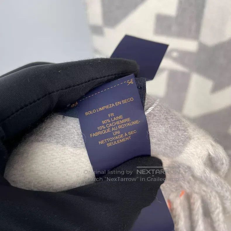 Louis Vuitton Louis Vuitton Houndstooth grey and white fringed large log Size ONE SIZE - 9 Thumbnail