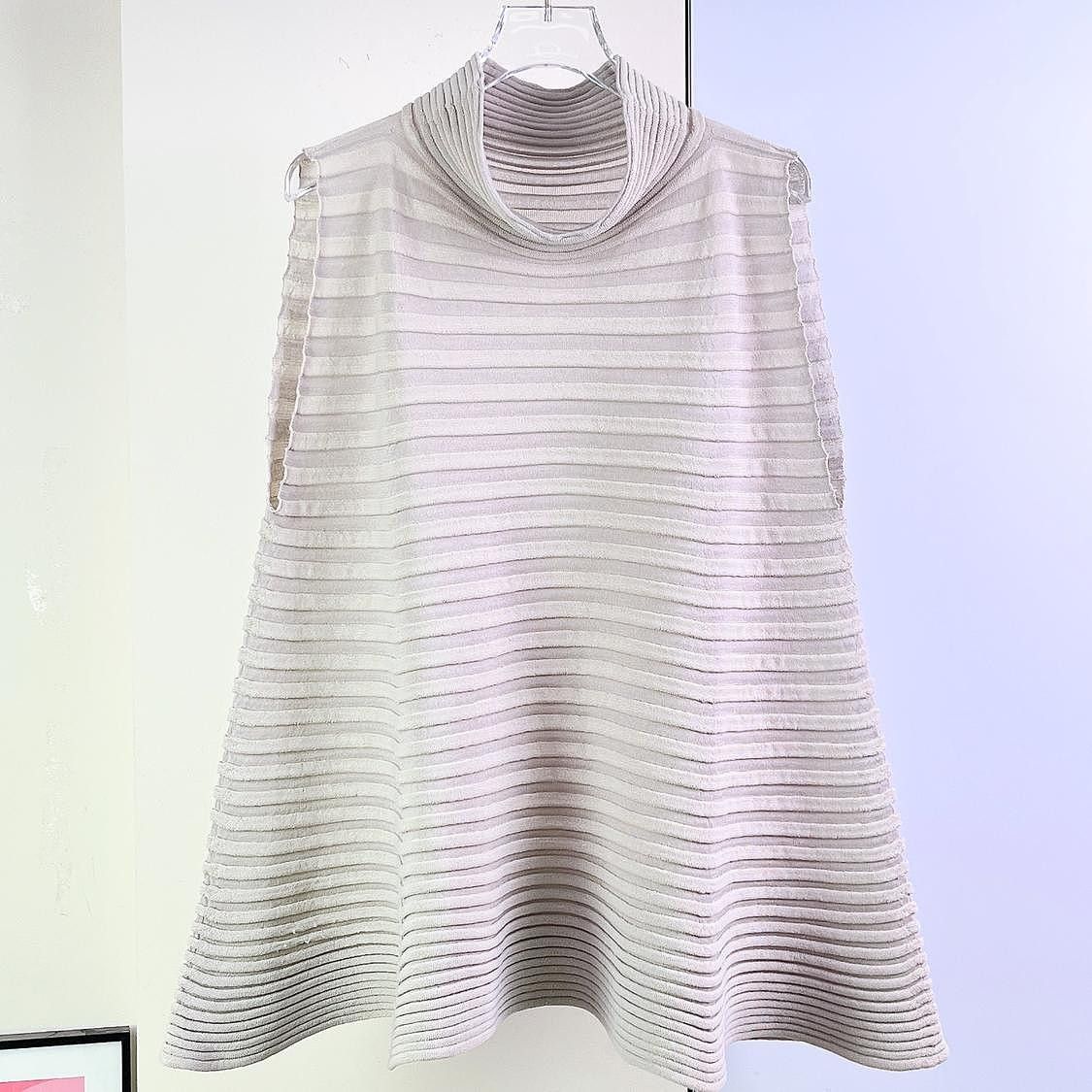 Pleats Please Issey Miyake Pleats Please Issey Miyake Gray Pleated Sleeveless Top OS Size ONE SIZE - 1 Thumbnail