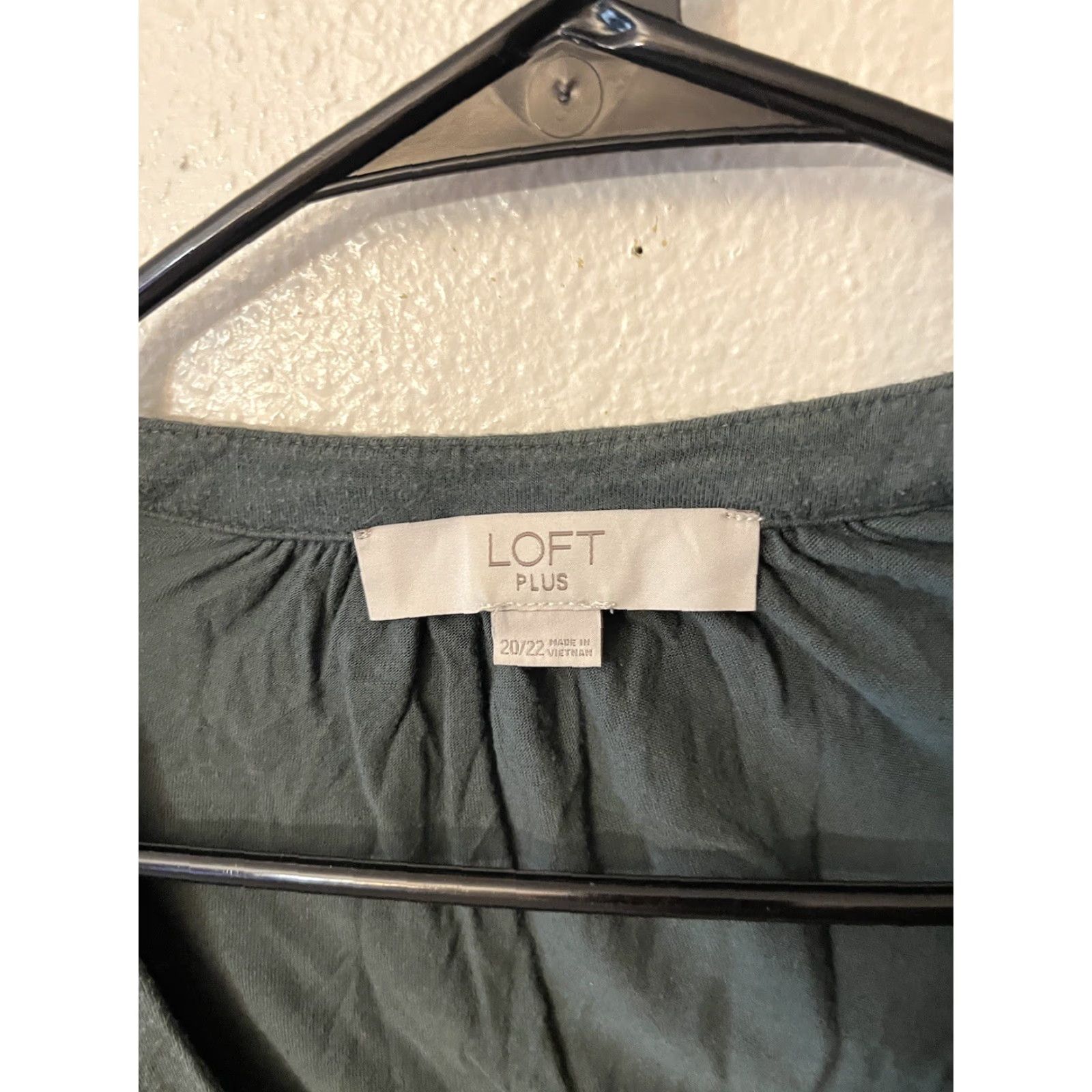 Ann Taylor VINTAGE Ann Taylor LOFT Womens Henley Blouse Top Plus 20/22 Long Sleeve Green Cotton Rayon Casual Workwear Size 3XL / US 20-22 - 3 Thumbnail